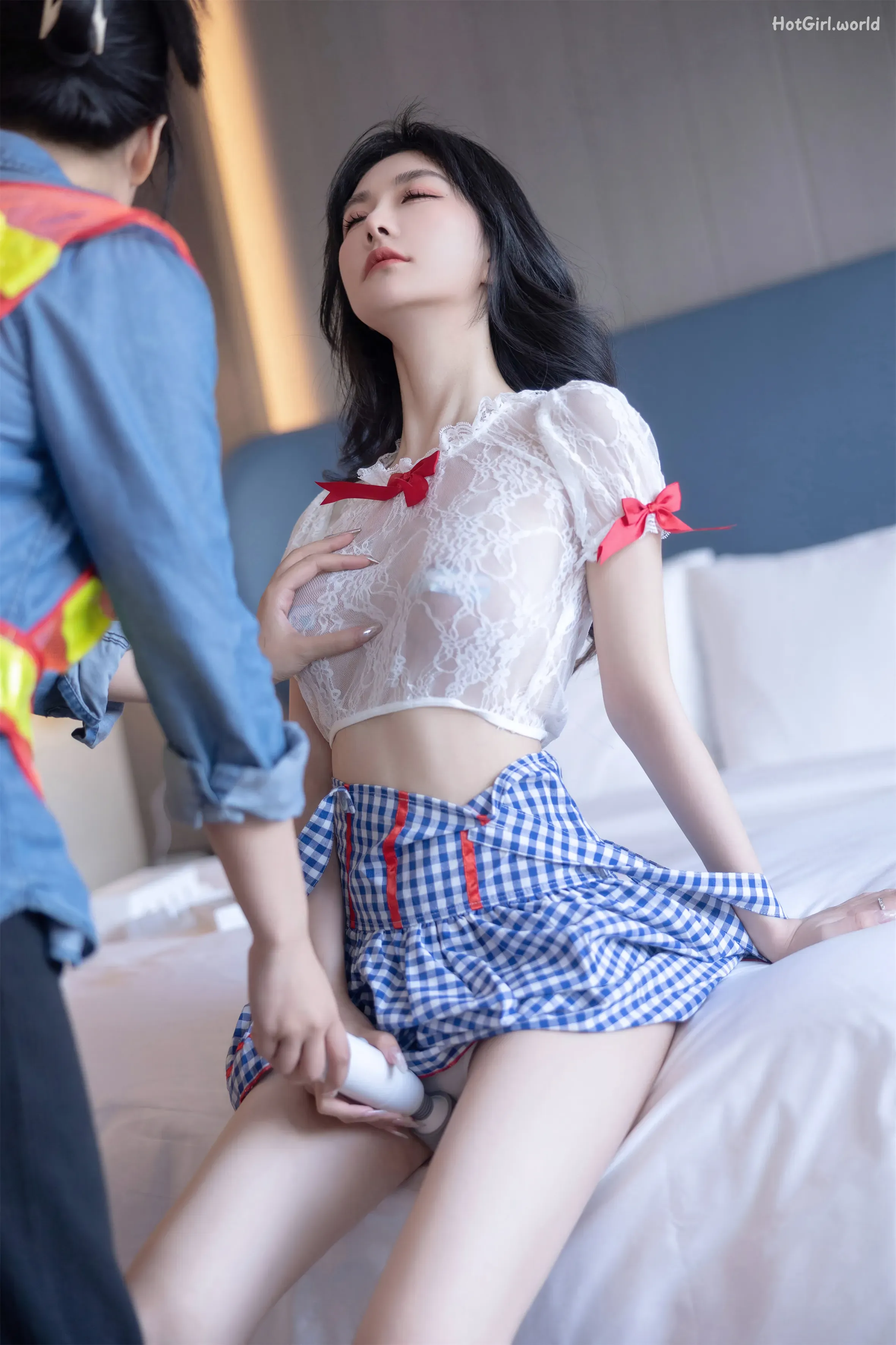 060_hotgirl.world.webp