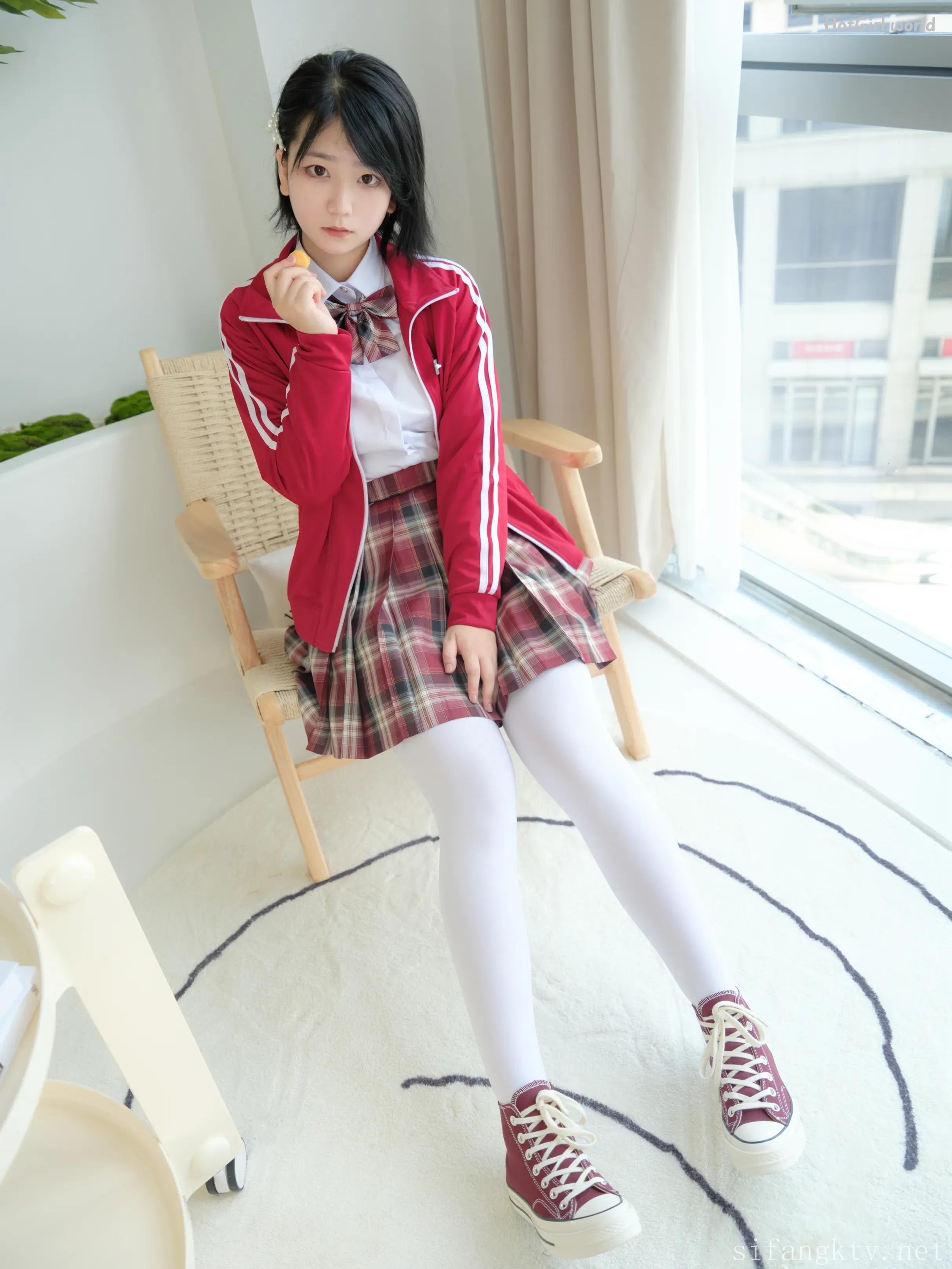 素人渔夫-R18-林书辞-JK服清纯美少女嫩妹-小枫(30 photos + 86 uncensored photos)