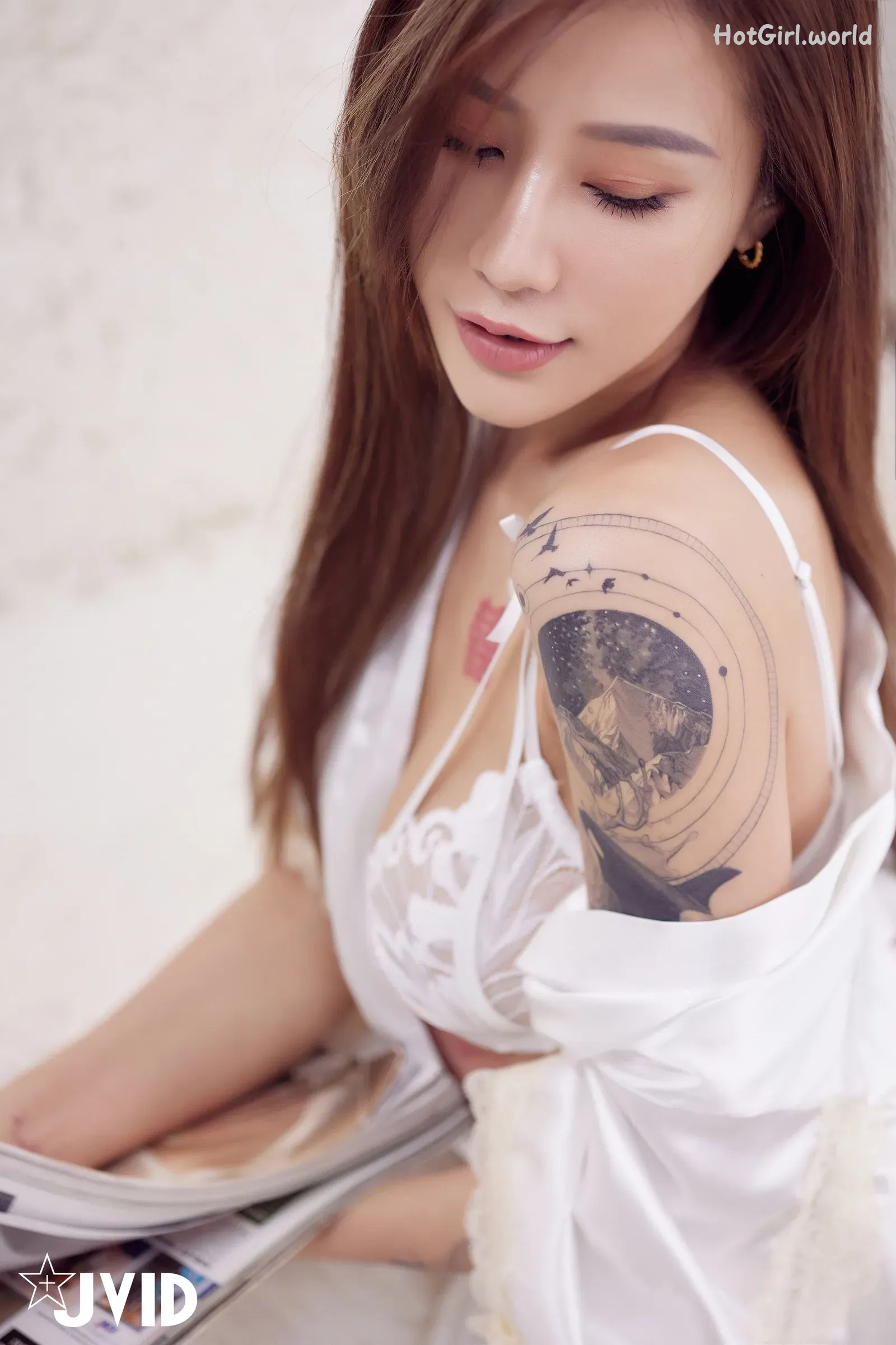 110_hotgirl.world.webp