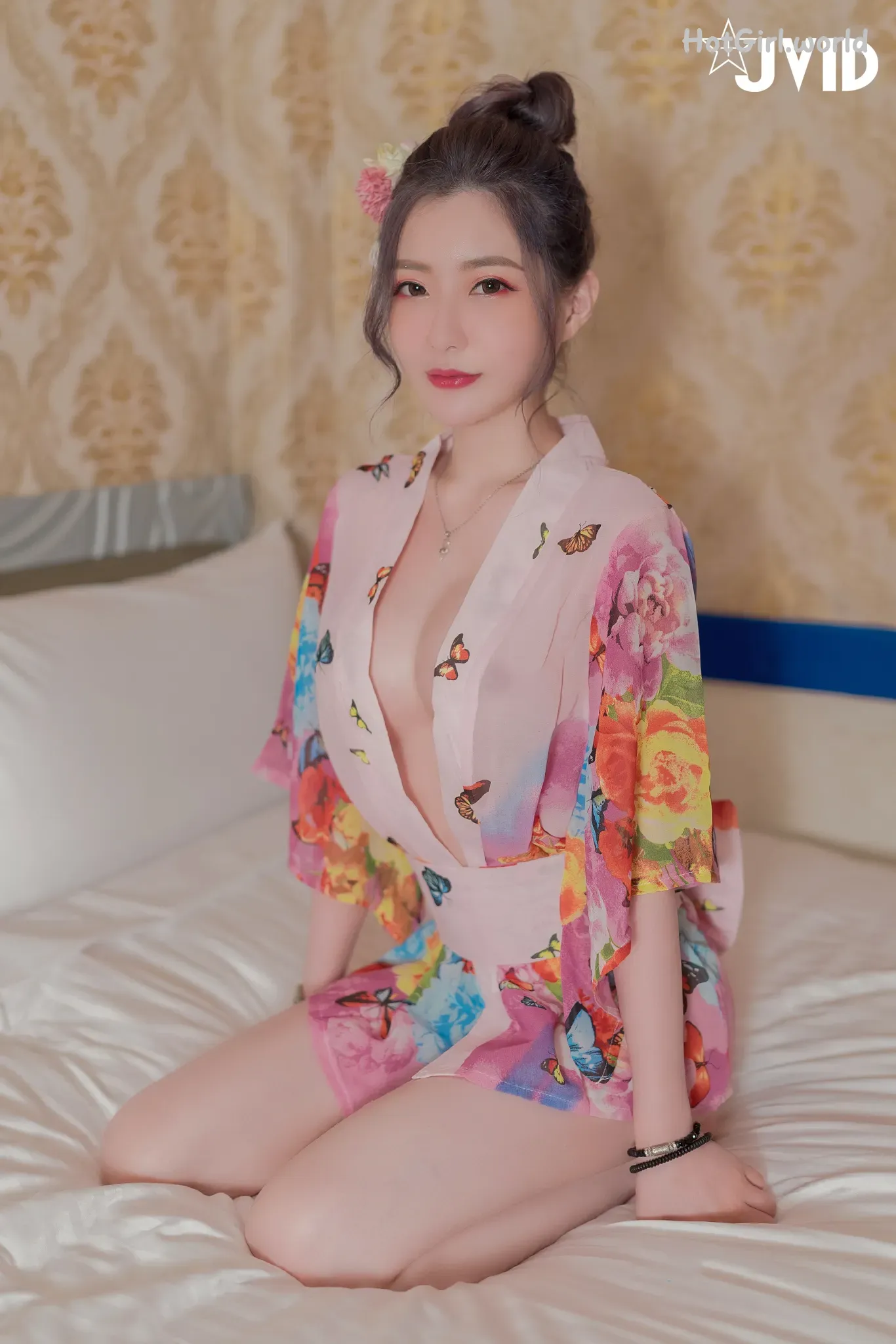 0009_hotgirl.world.webp