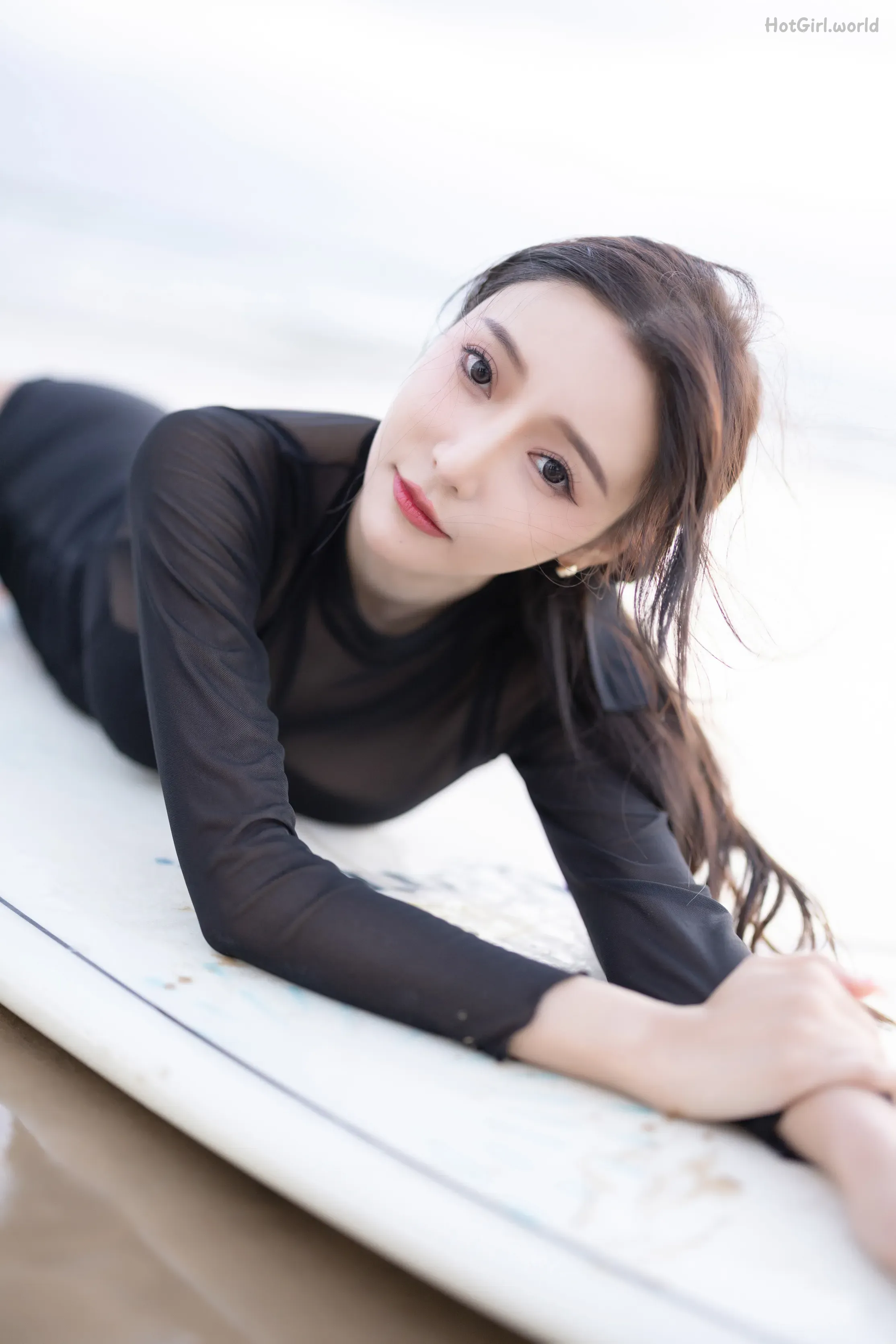 0008_hotgirl.world.webp