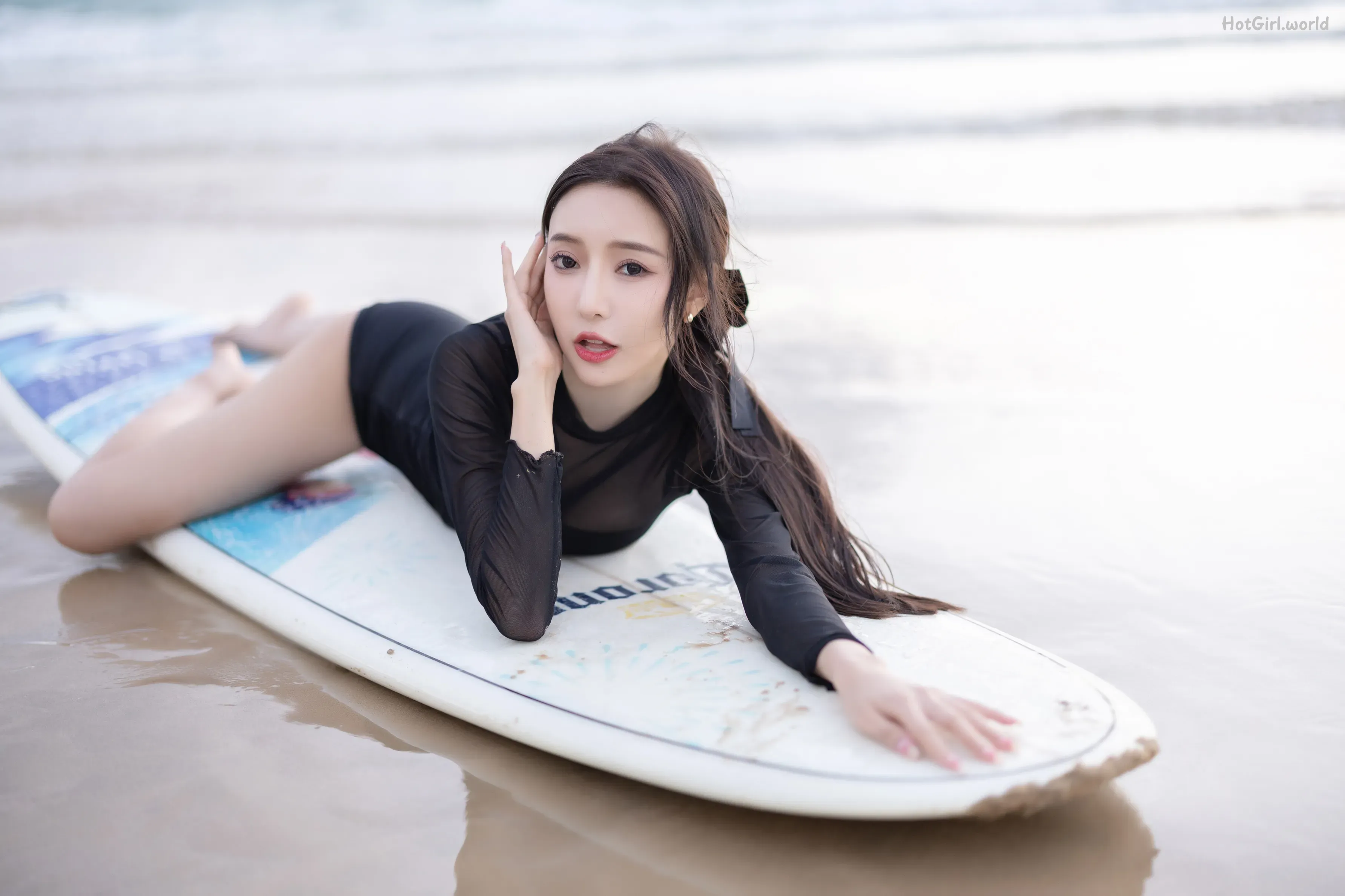 0009_hotgirl.world.webp