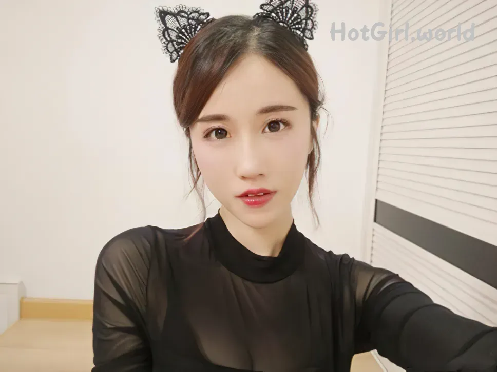 081_hotgirl.world.webp