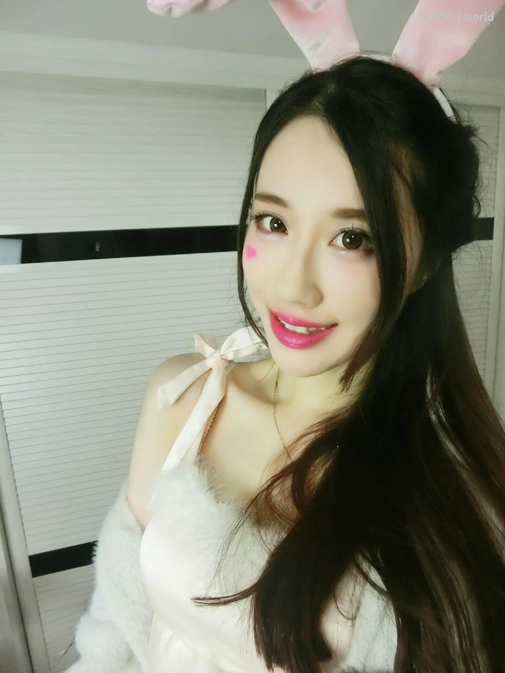 103_hotgirl.world.webp