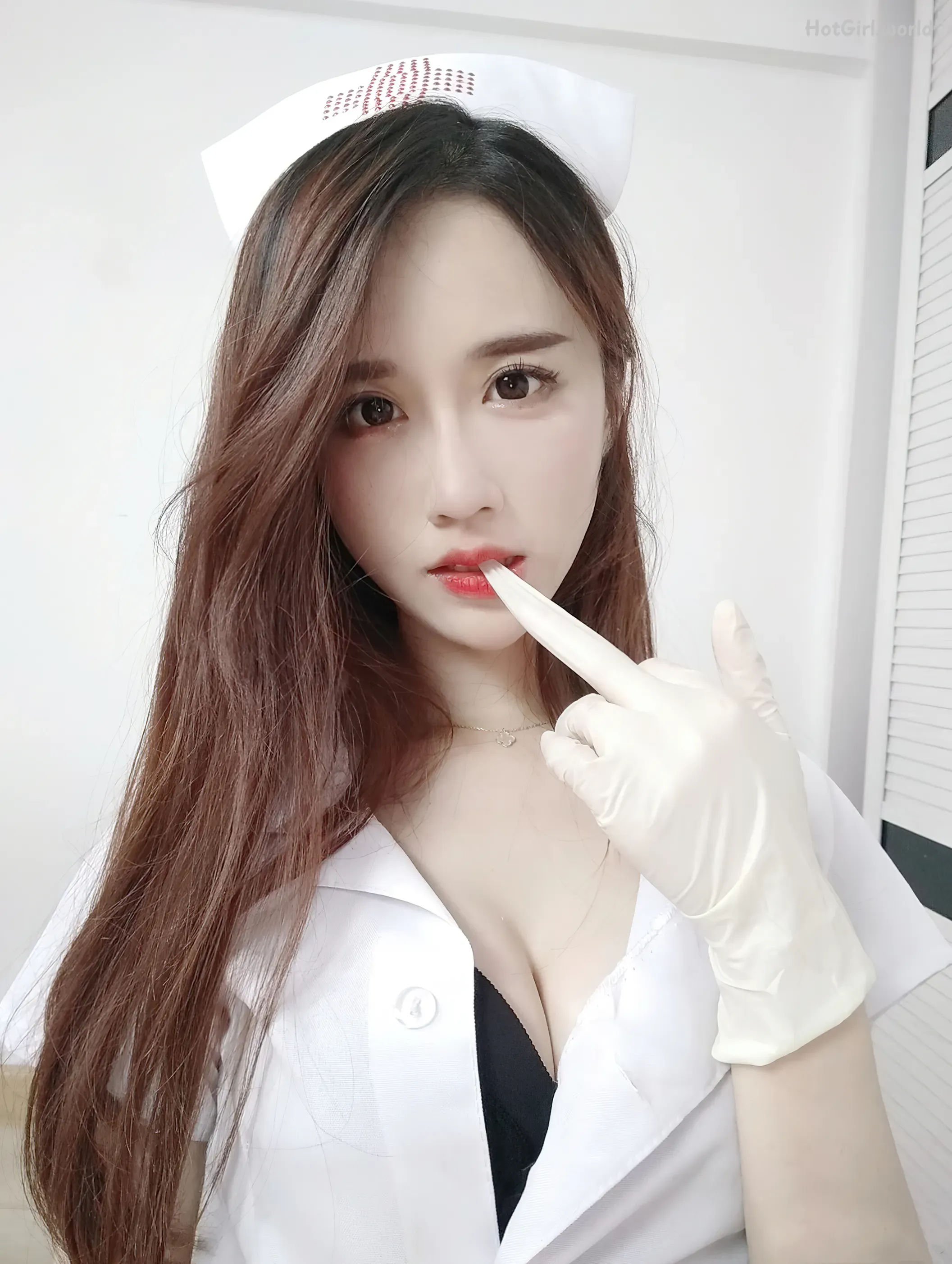 114_hotgirl.world.webp