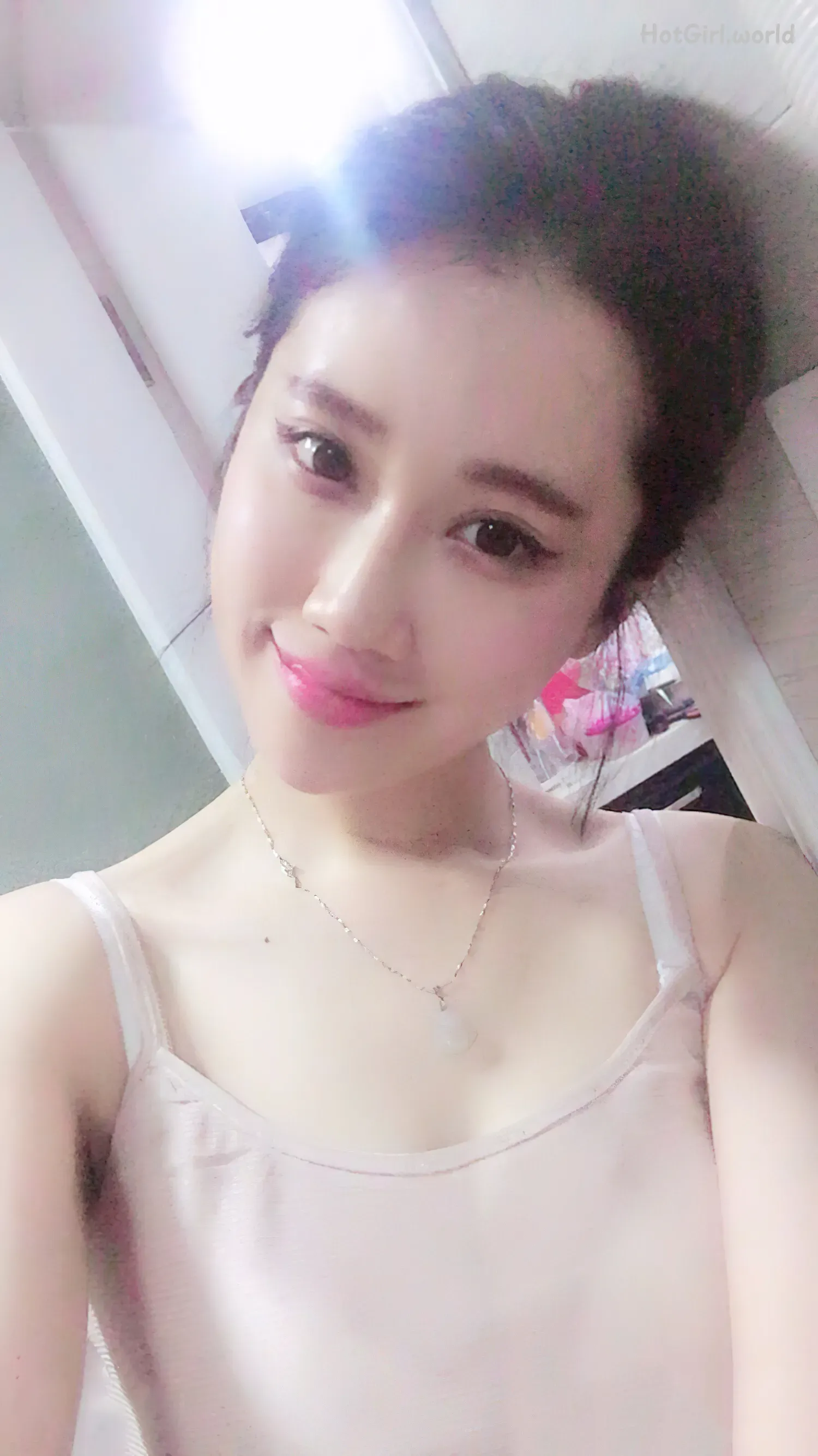 120_hotgirl.world.webp
