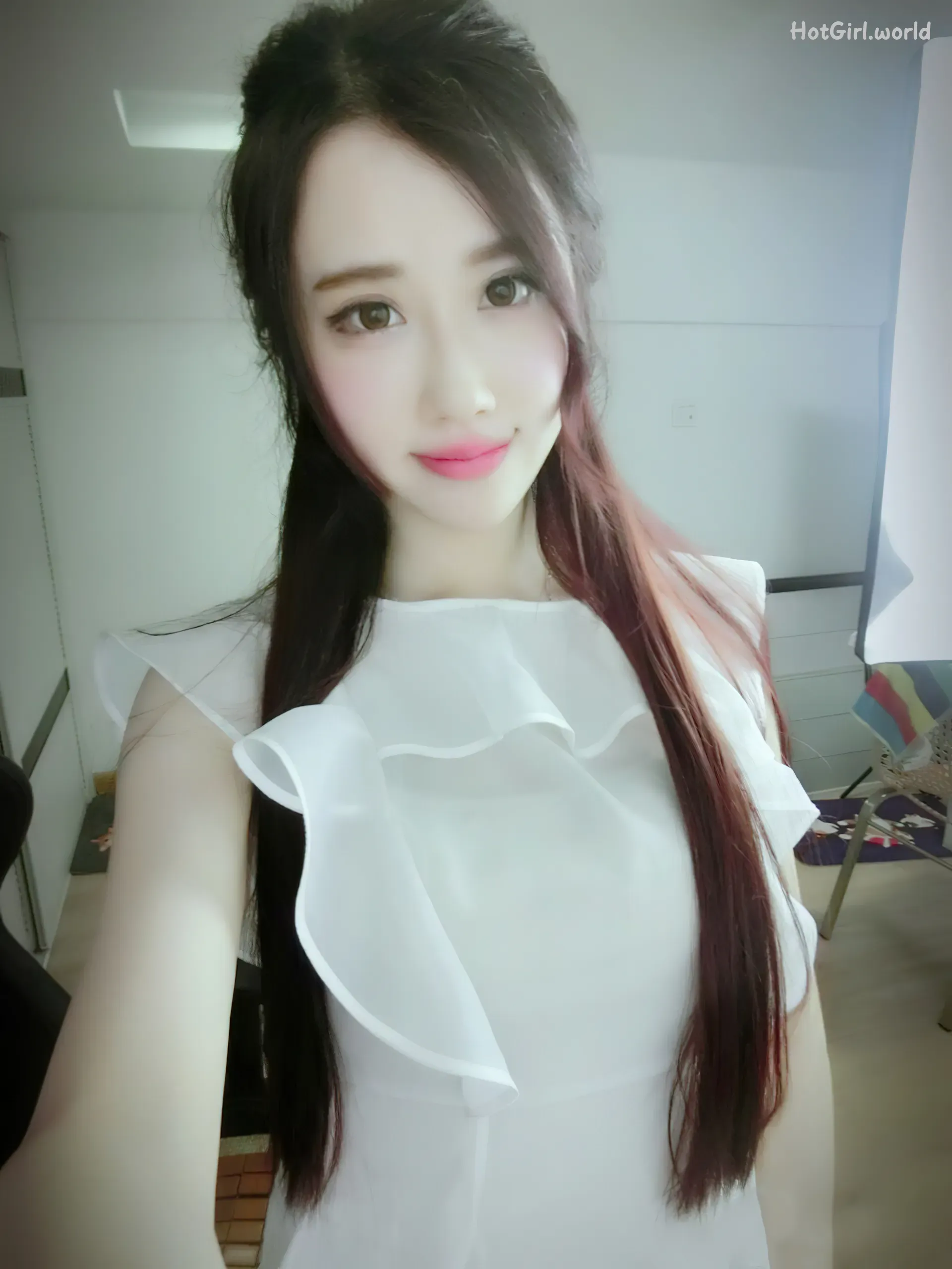 128_hotgirl.world.webp