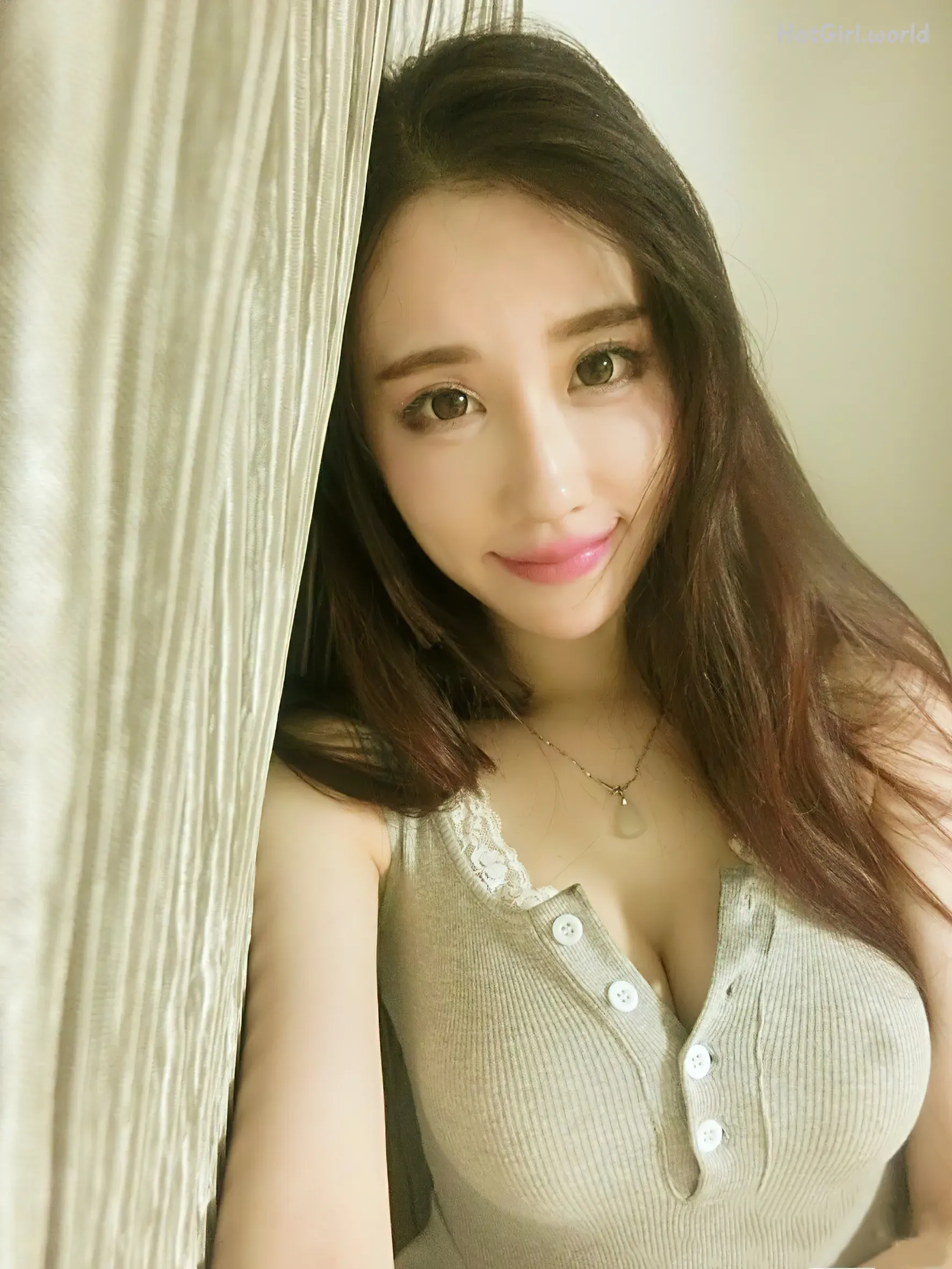 131_hotgirl.world.webp