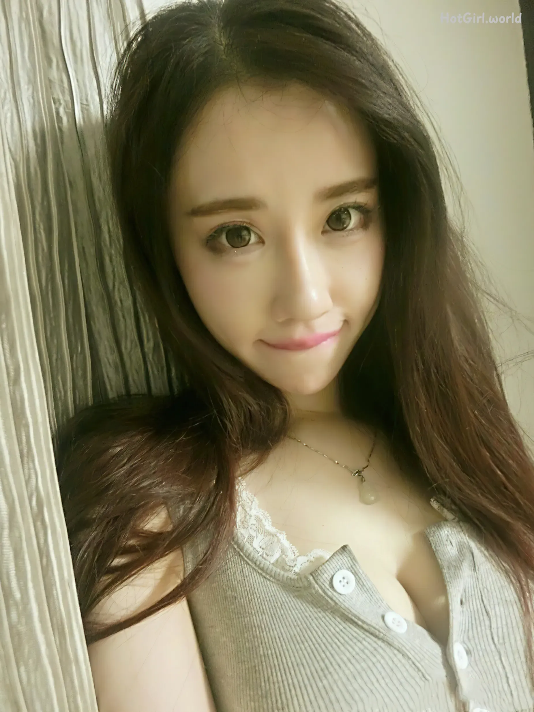 135_hotgirl.world.webp