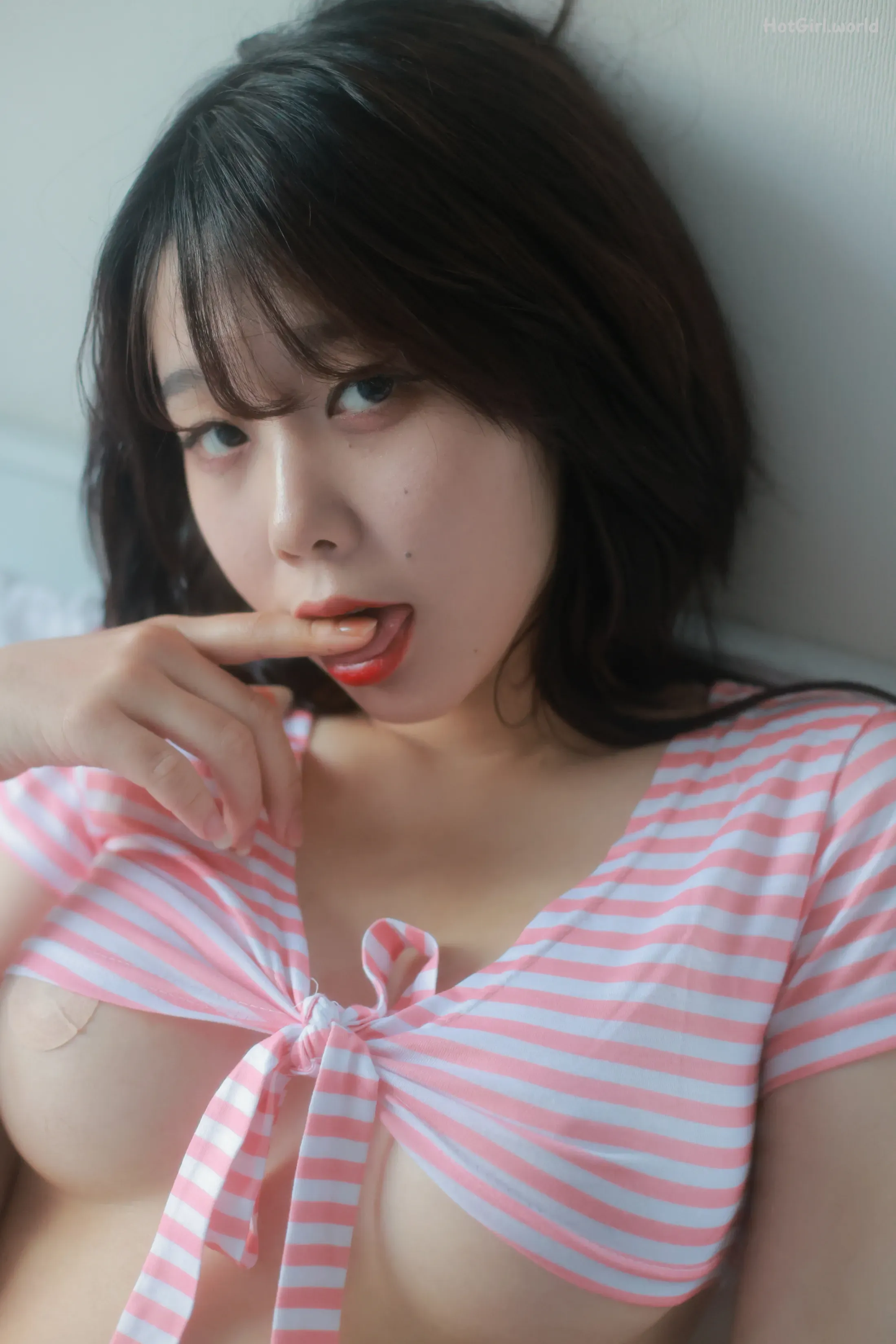 Zia-H-Touch-hotgirl.world-088.webp