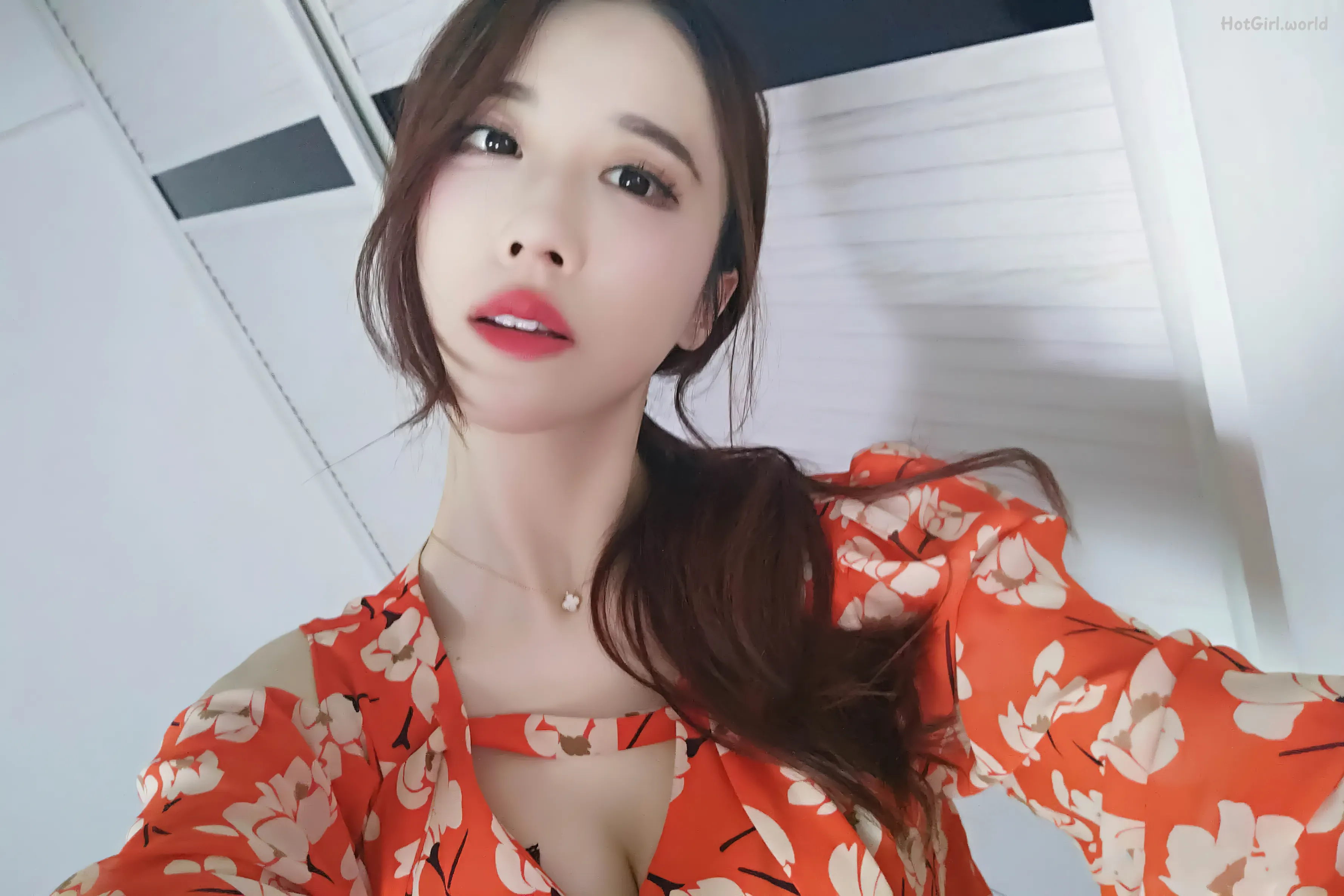 0061_hotgirl.world.webp