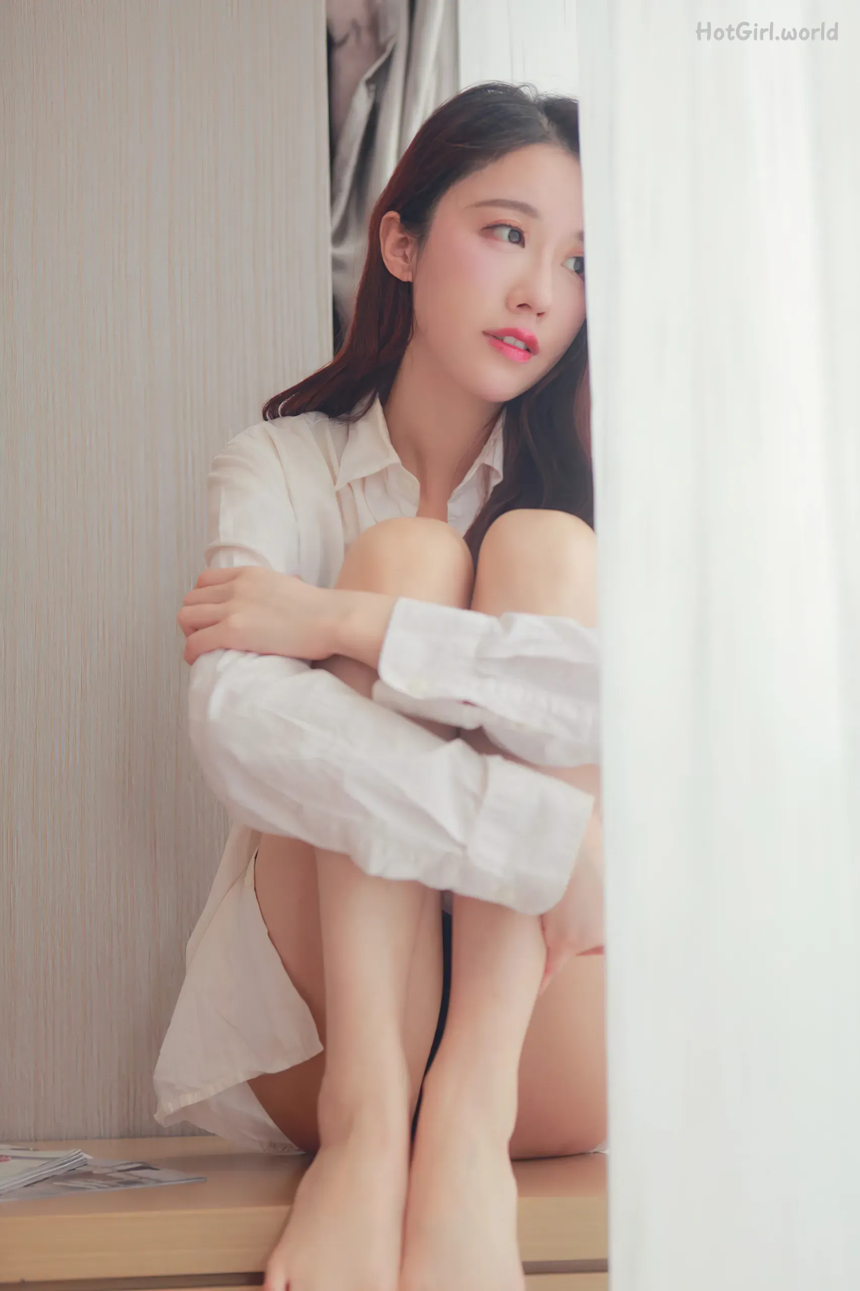 0084_hotgirl.world.webp