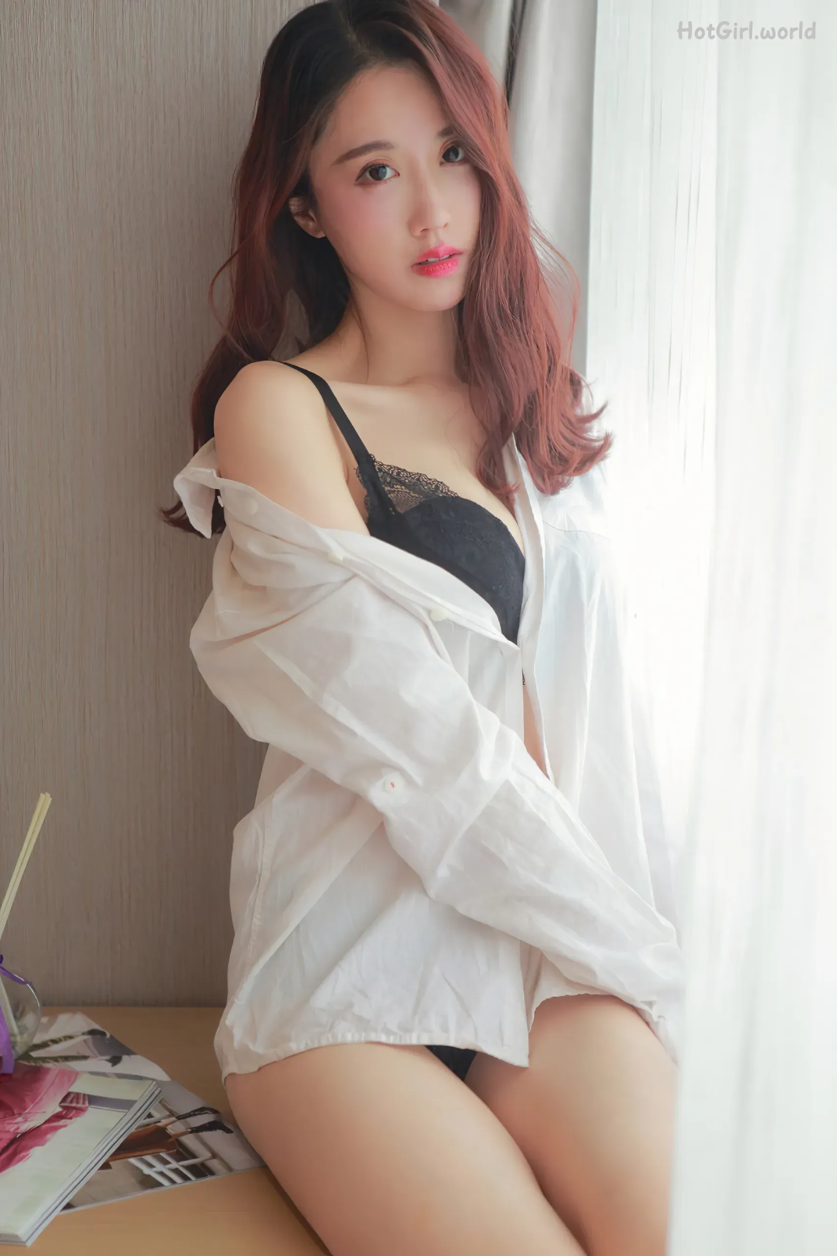 0090_hotgirl.world.webp