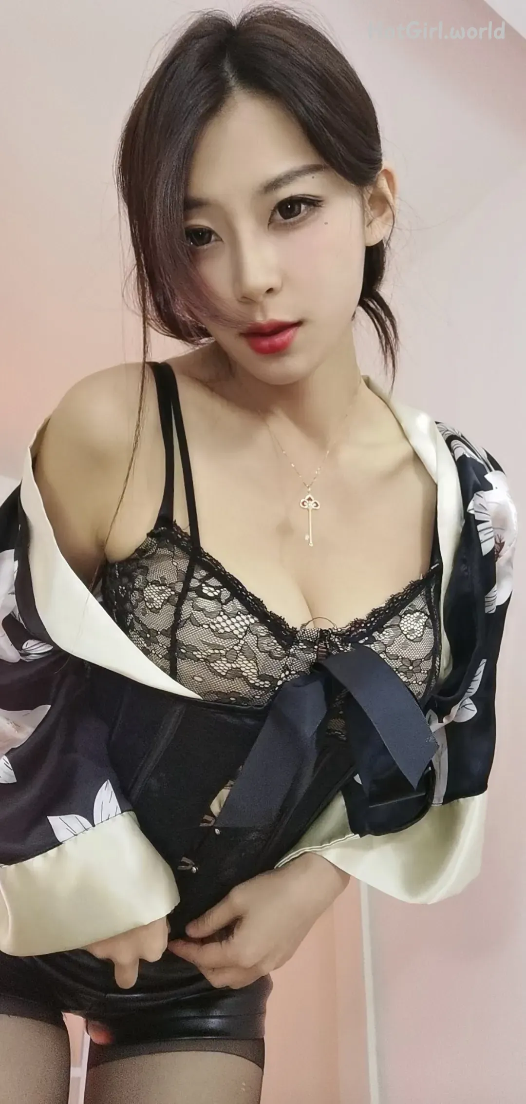 101_hotgirl.world.webp