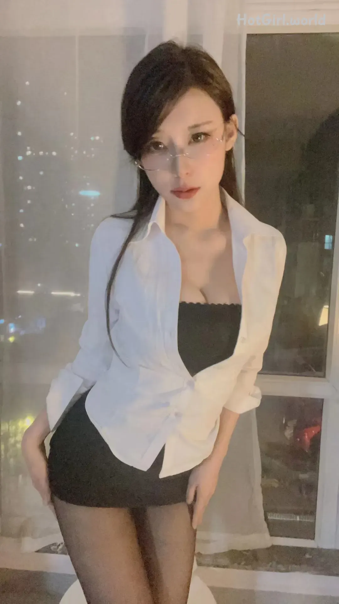 135_hotgirl.world.webp