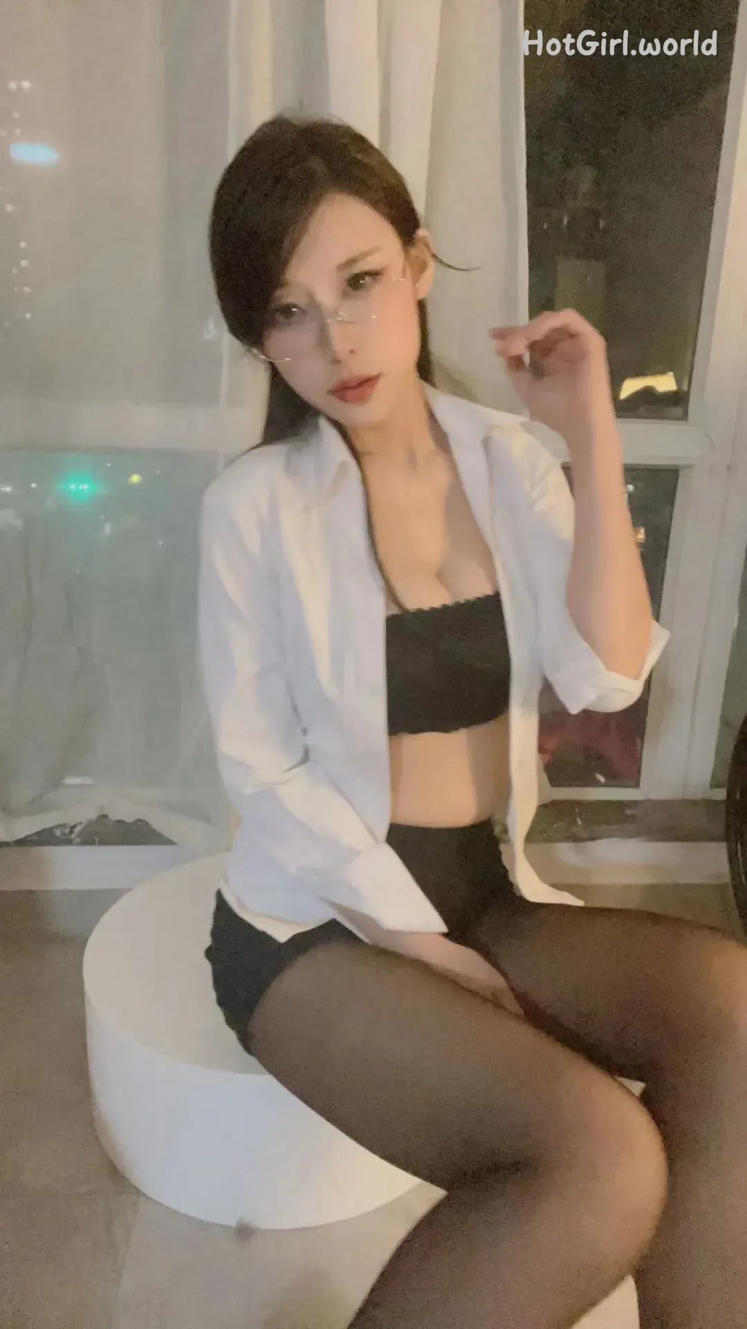 136_hotgirl.world.webp