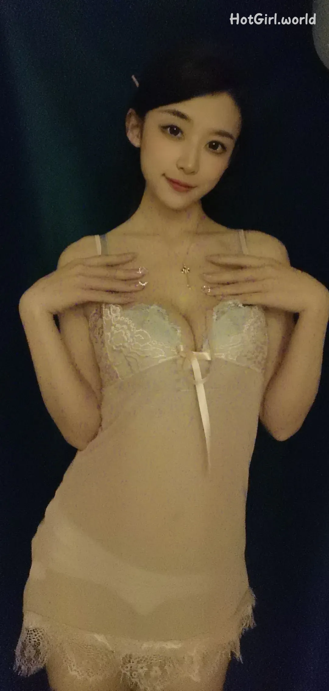 150_hotgirl.world.webp