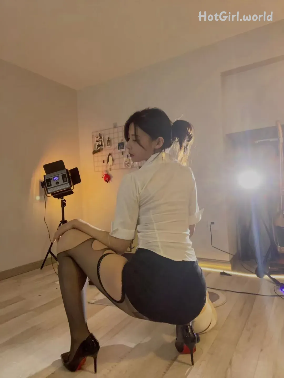 189_hotgirl.world.webp