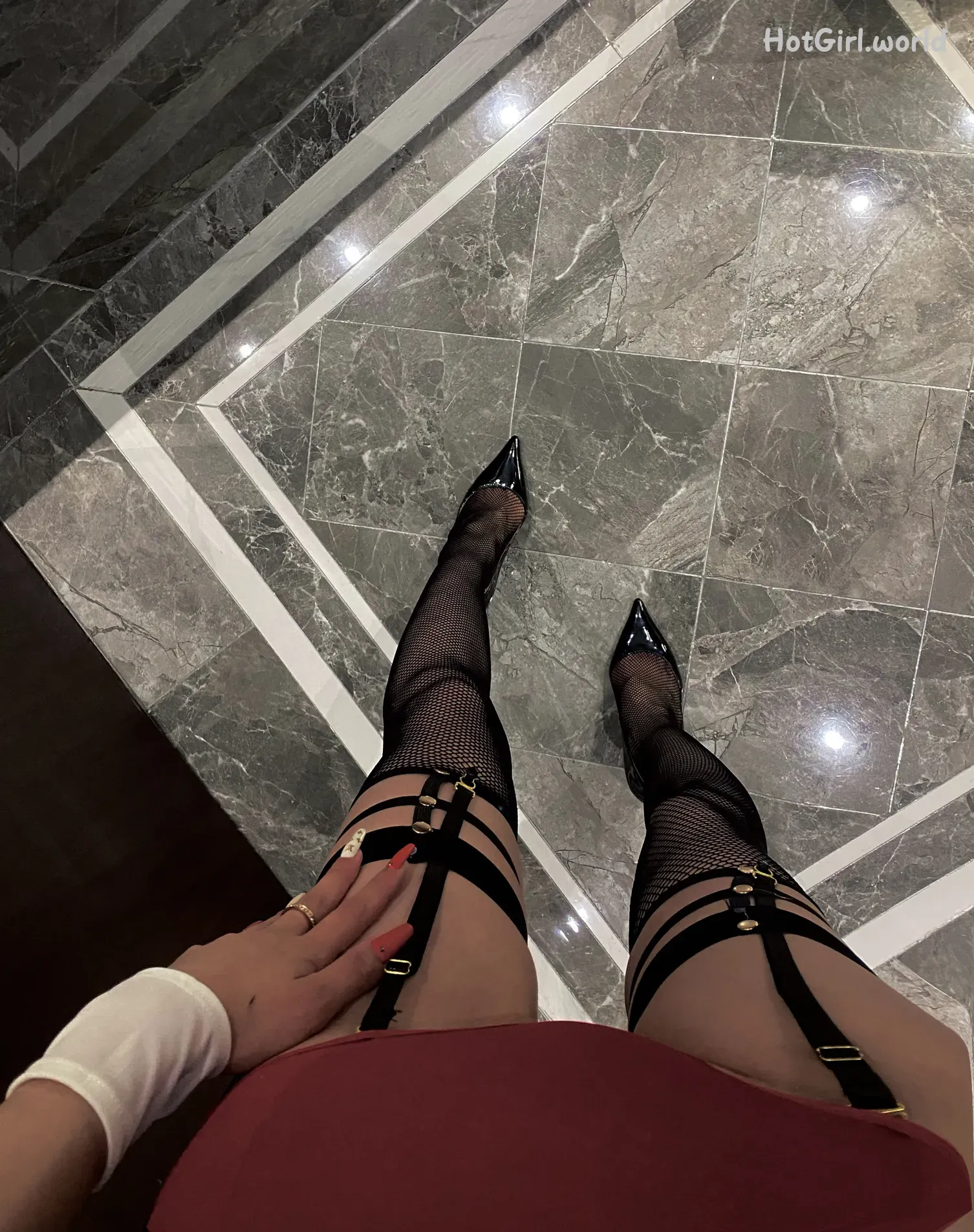0003_hotgirl.world.webp