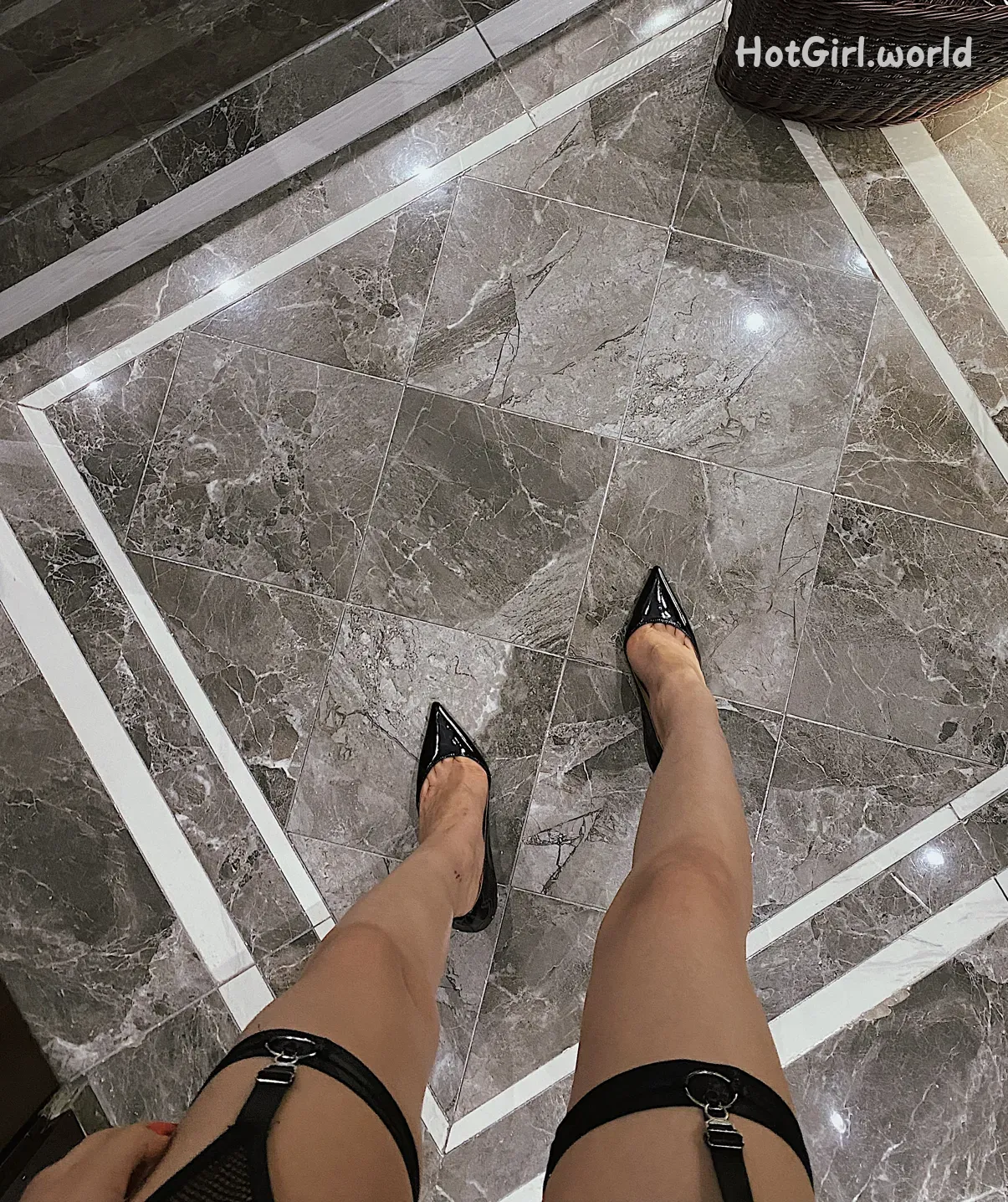 0005_hotgirl.world.webp