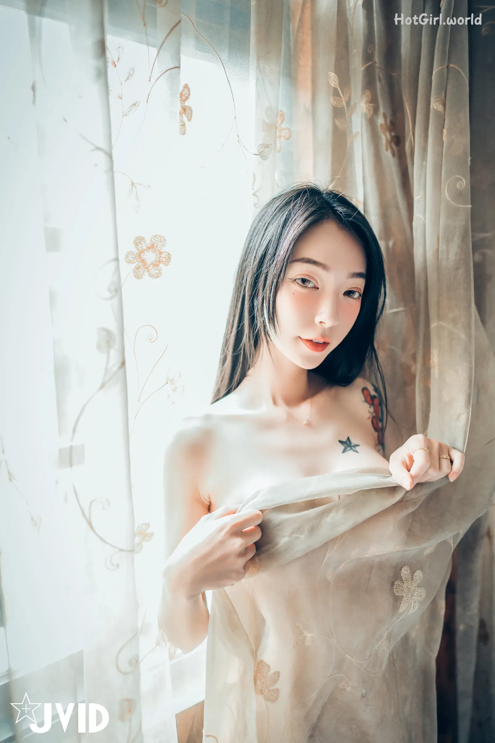 106_hotgirl.world.webp