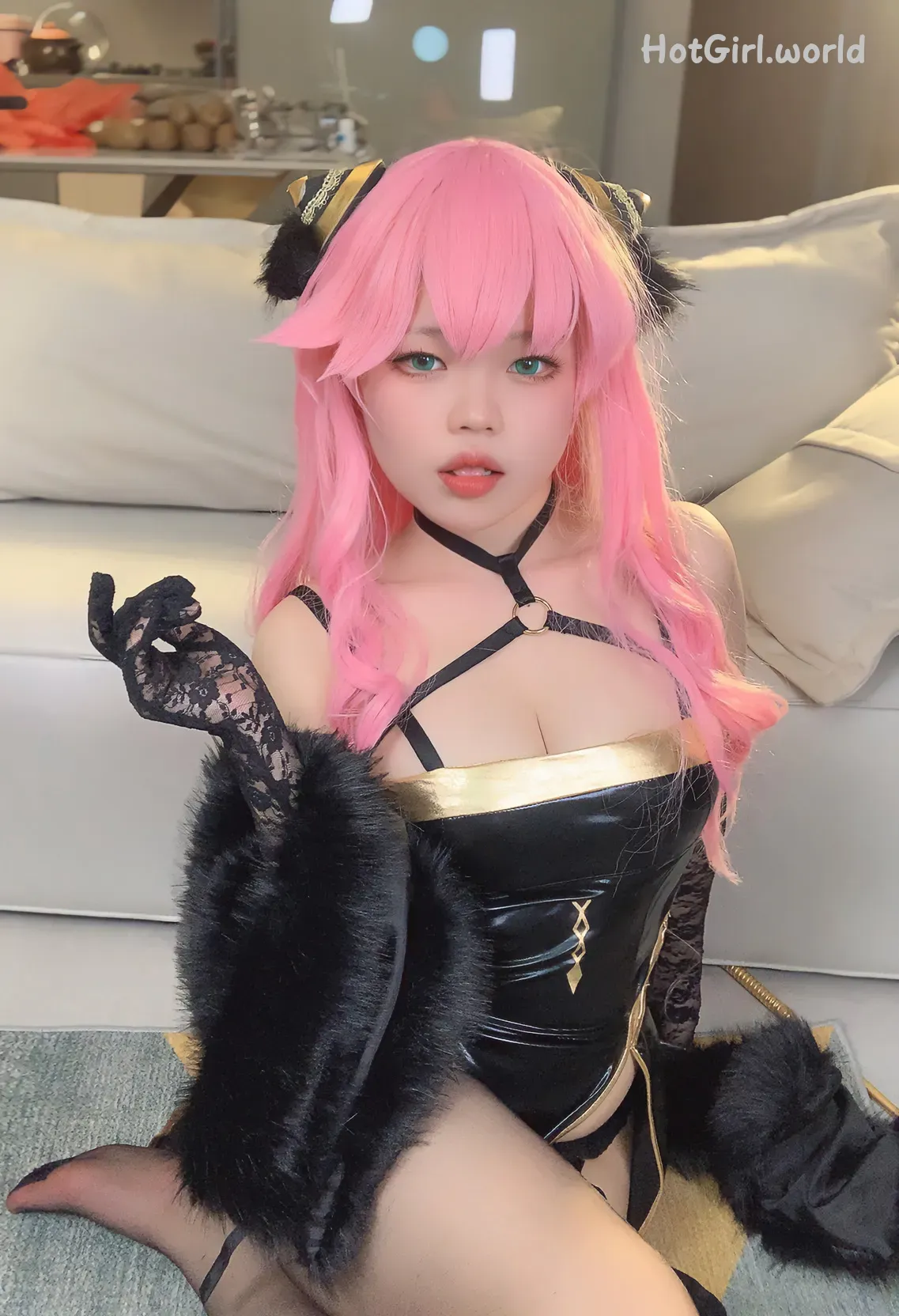 Coser-and-x-Spy-x-Family-hotgirl.world-002.webp