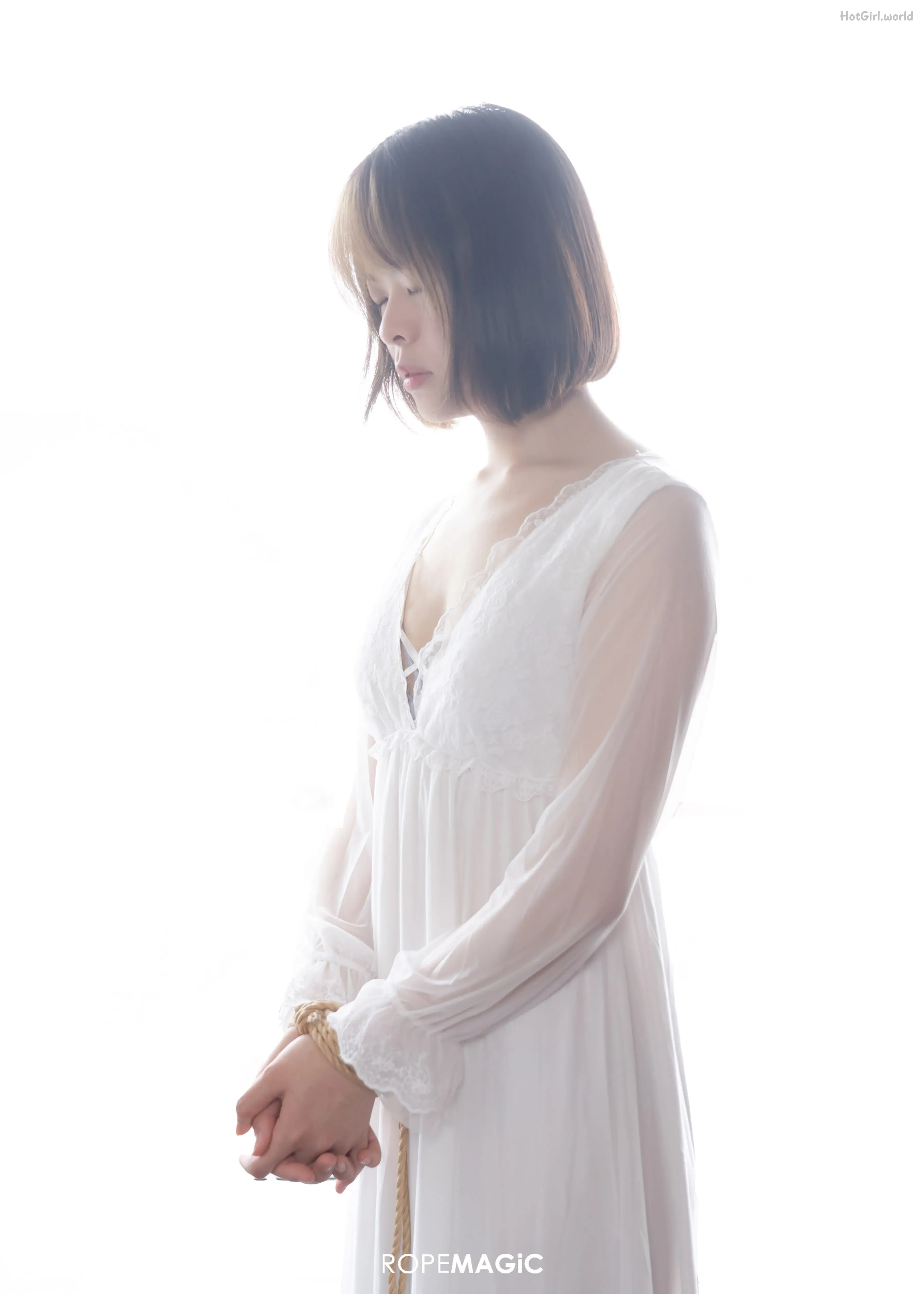 0001_hotgirl.world.webp