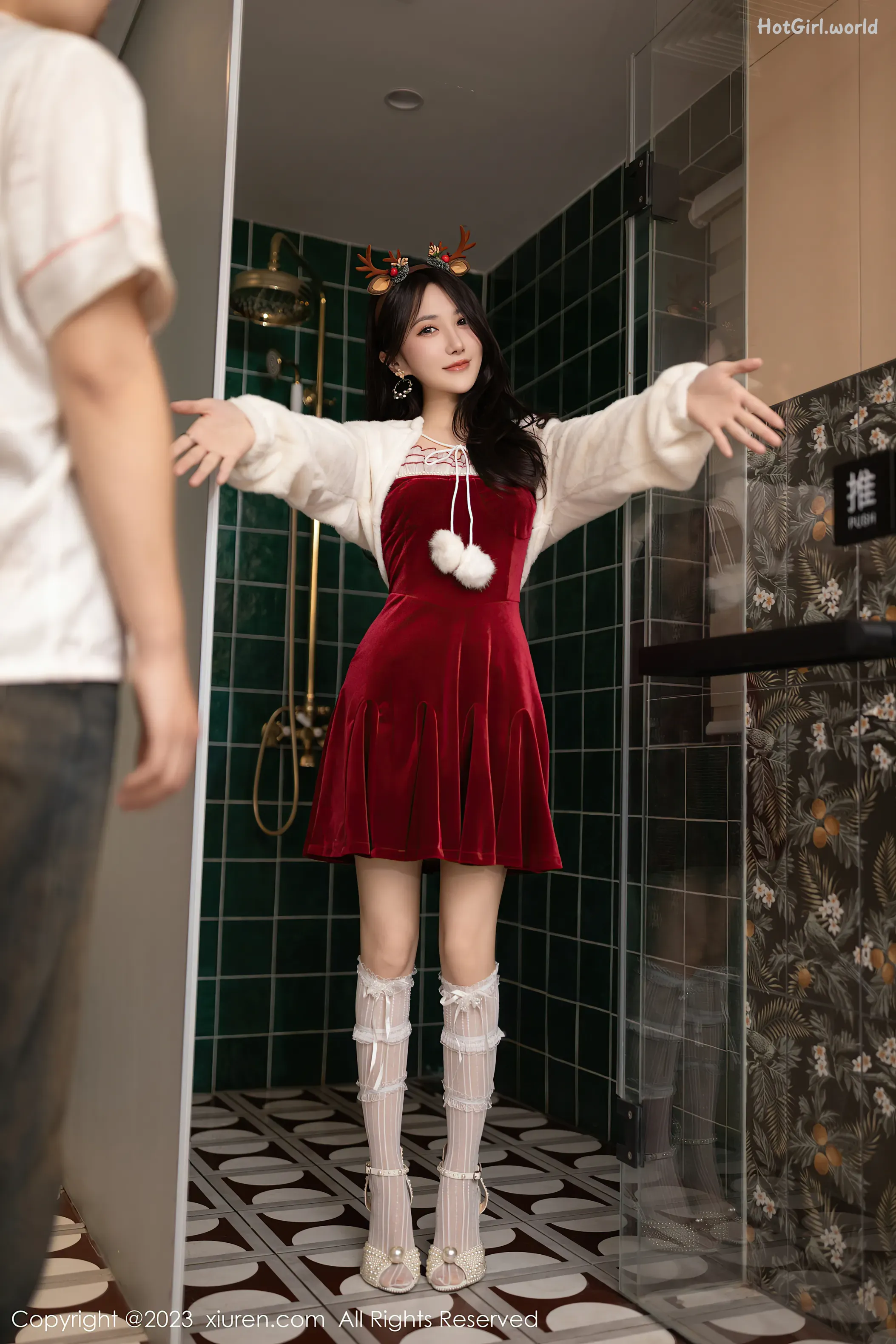 XiuRen秀人网-No-7854-Yu-Zi-Jiang-Fish-0003-8194694091_hotgirl.world.webp