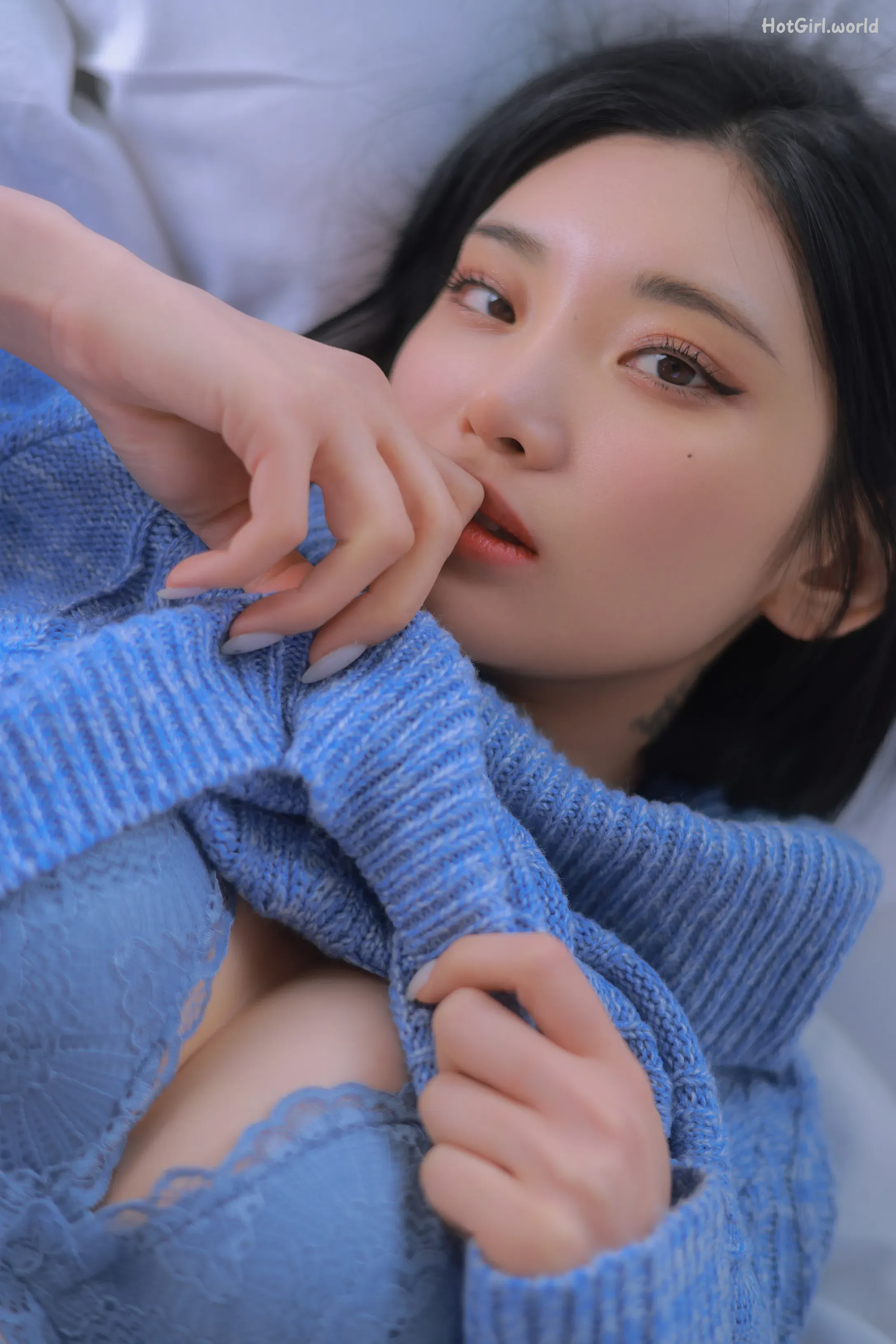 Sula-Blue-hotgirl.world-128_hotgirl.world.webp