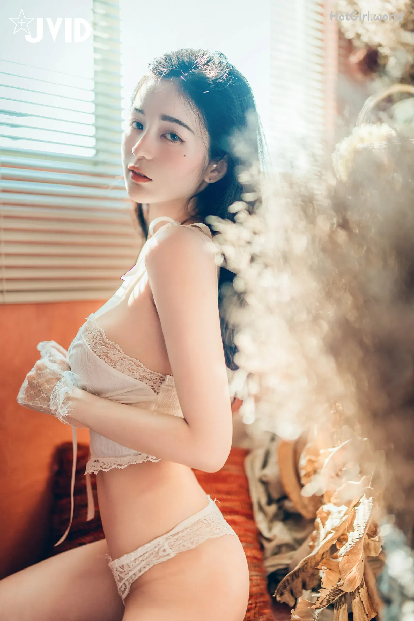 150_hotgirl.world.webp