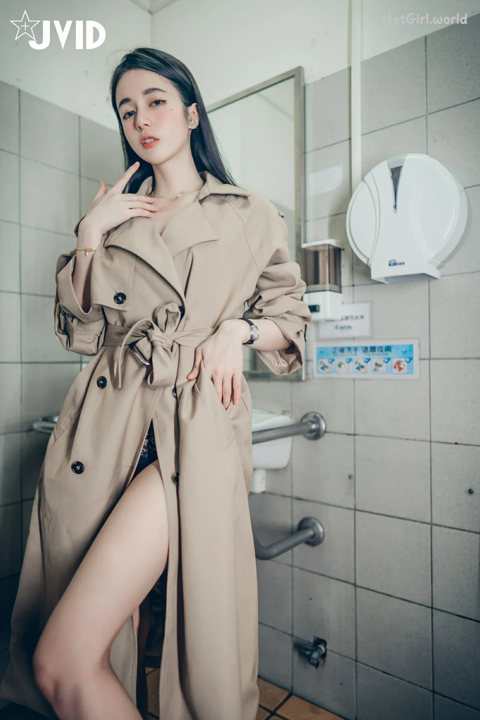 134_hotgirl.world.webp