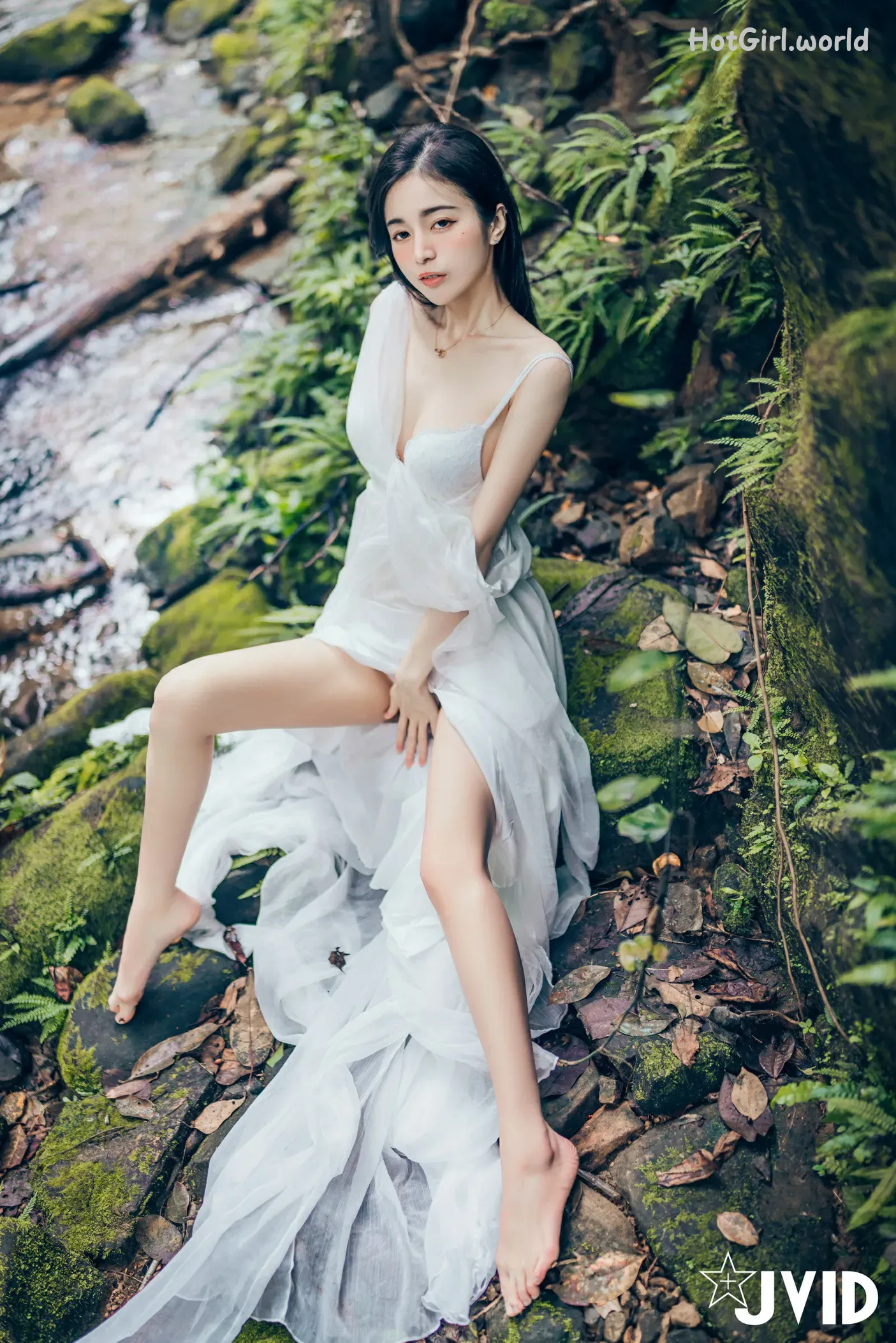 170_hotgirl.world.webp