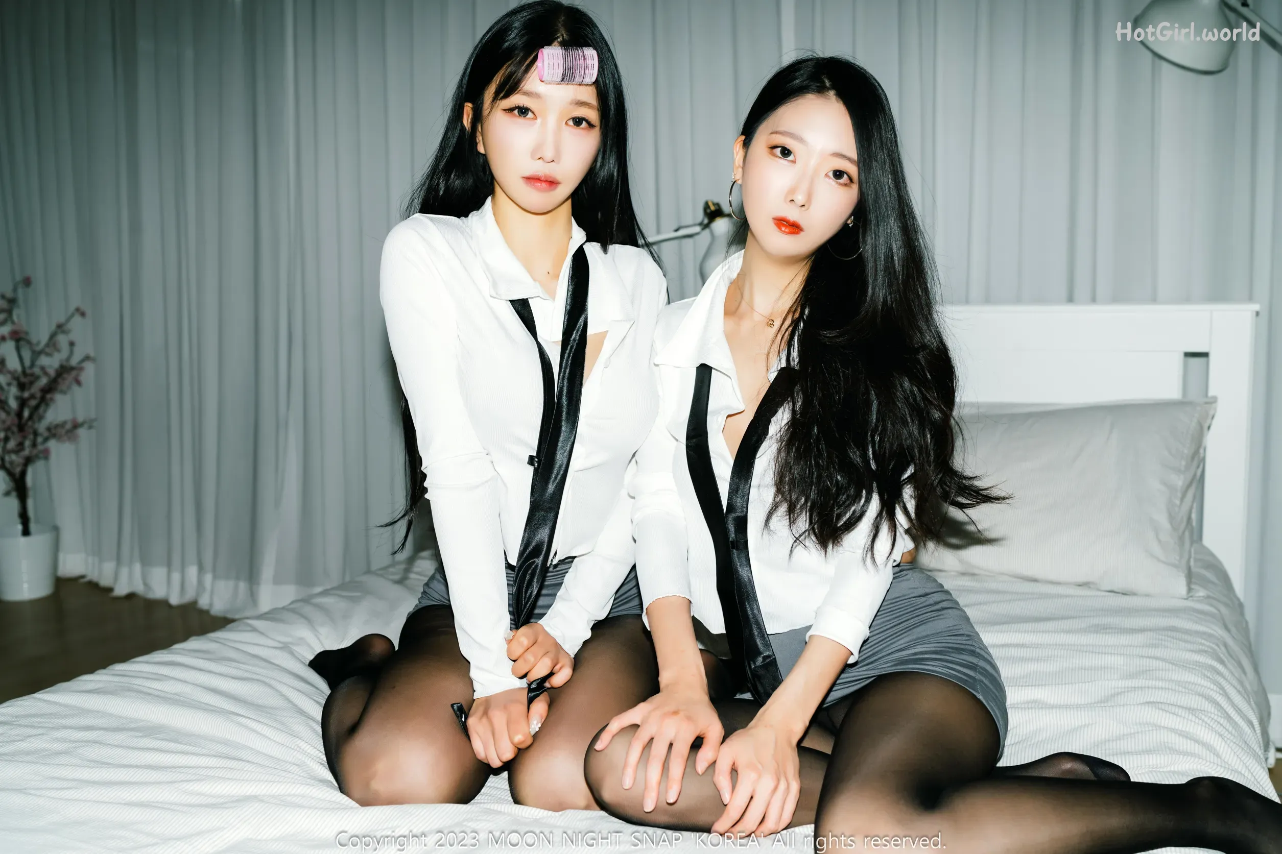 Moon-Night-Snap-Mona-and-Jucy-Stick-hotgirl.world-003.webp