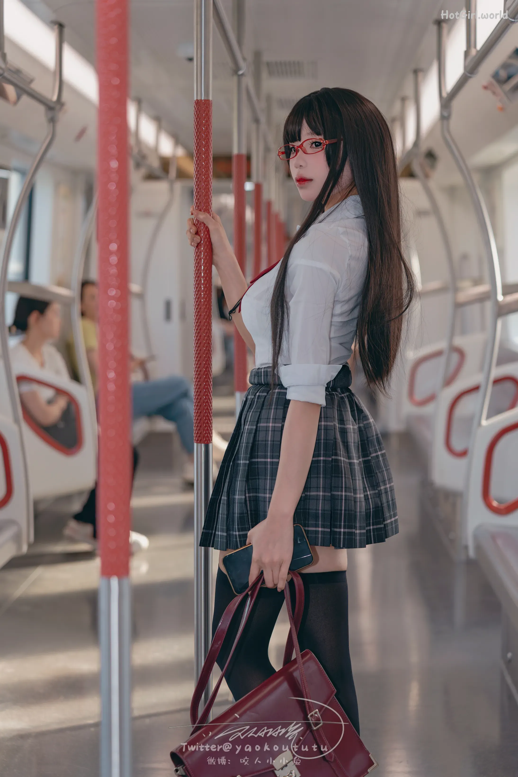 Coser-and-hotgirl.world-071.webp