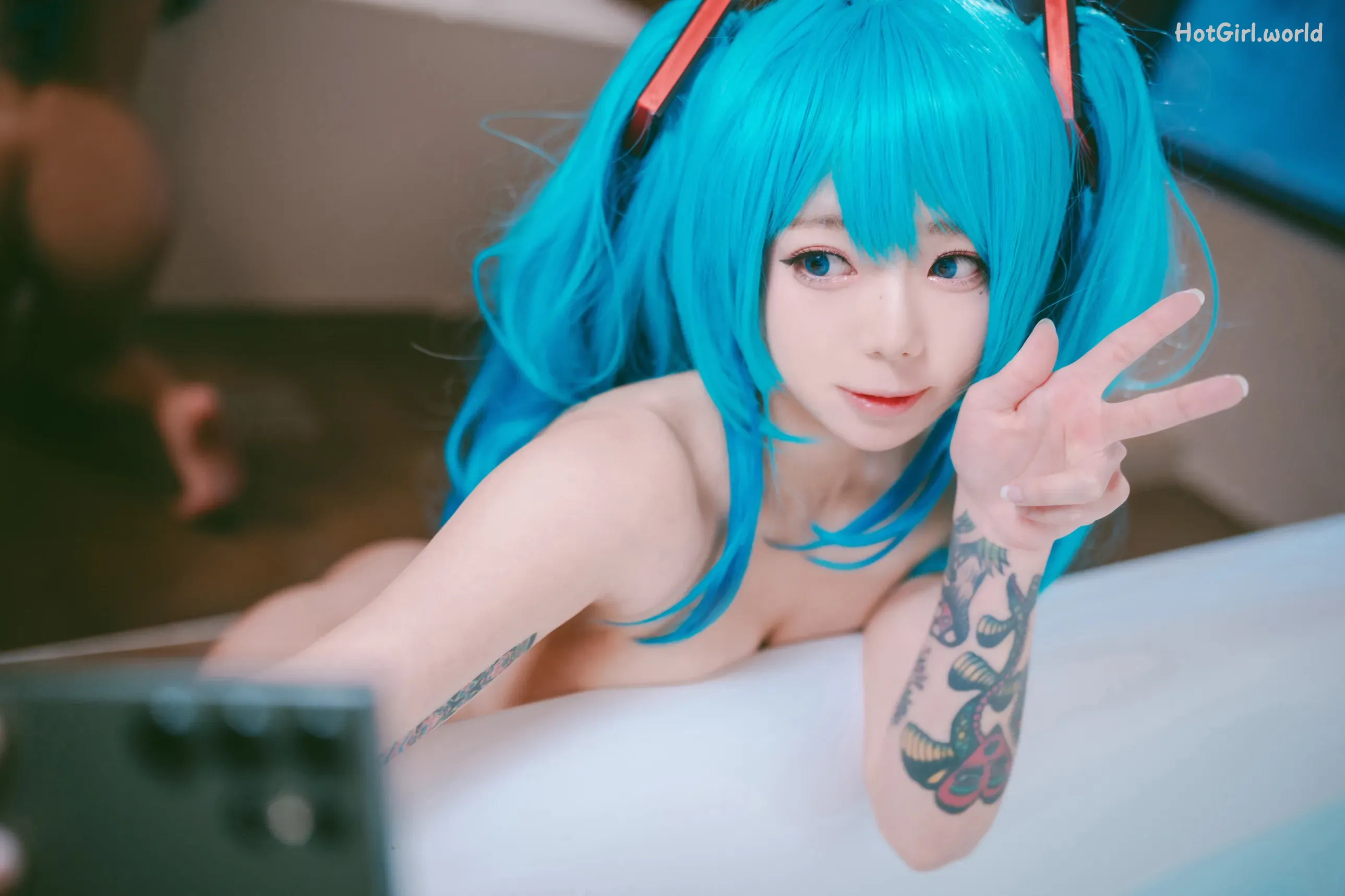 Maruemon-Plug-Me-In-Miku-hotgirl.world-083.webp