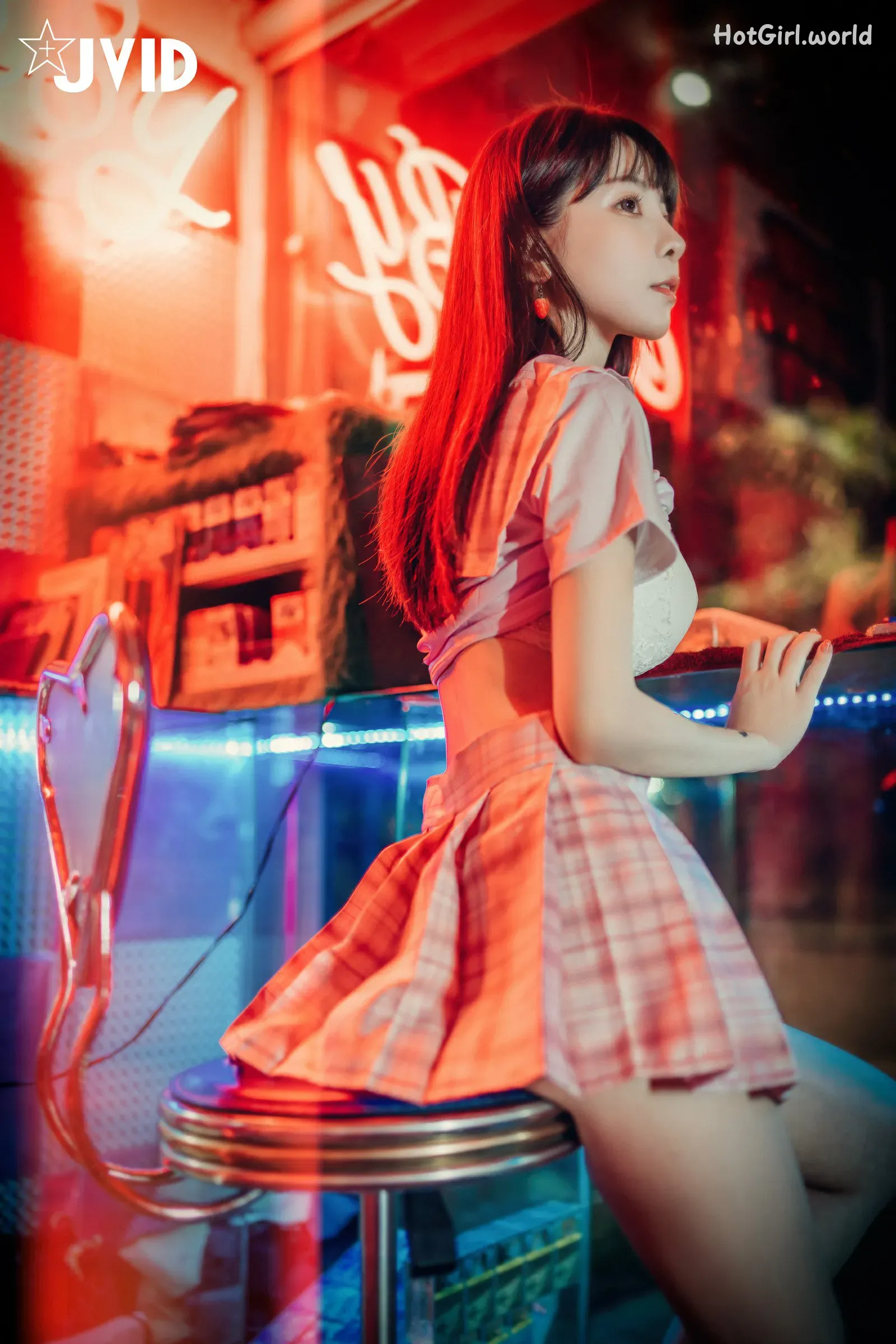 082_hotgirl.world.webp