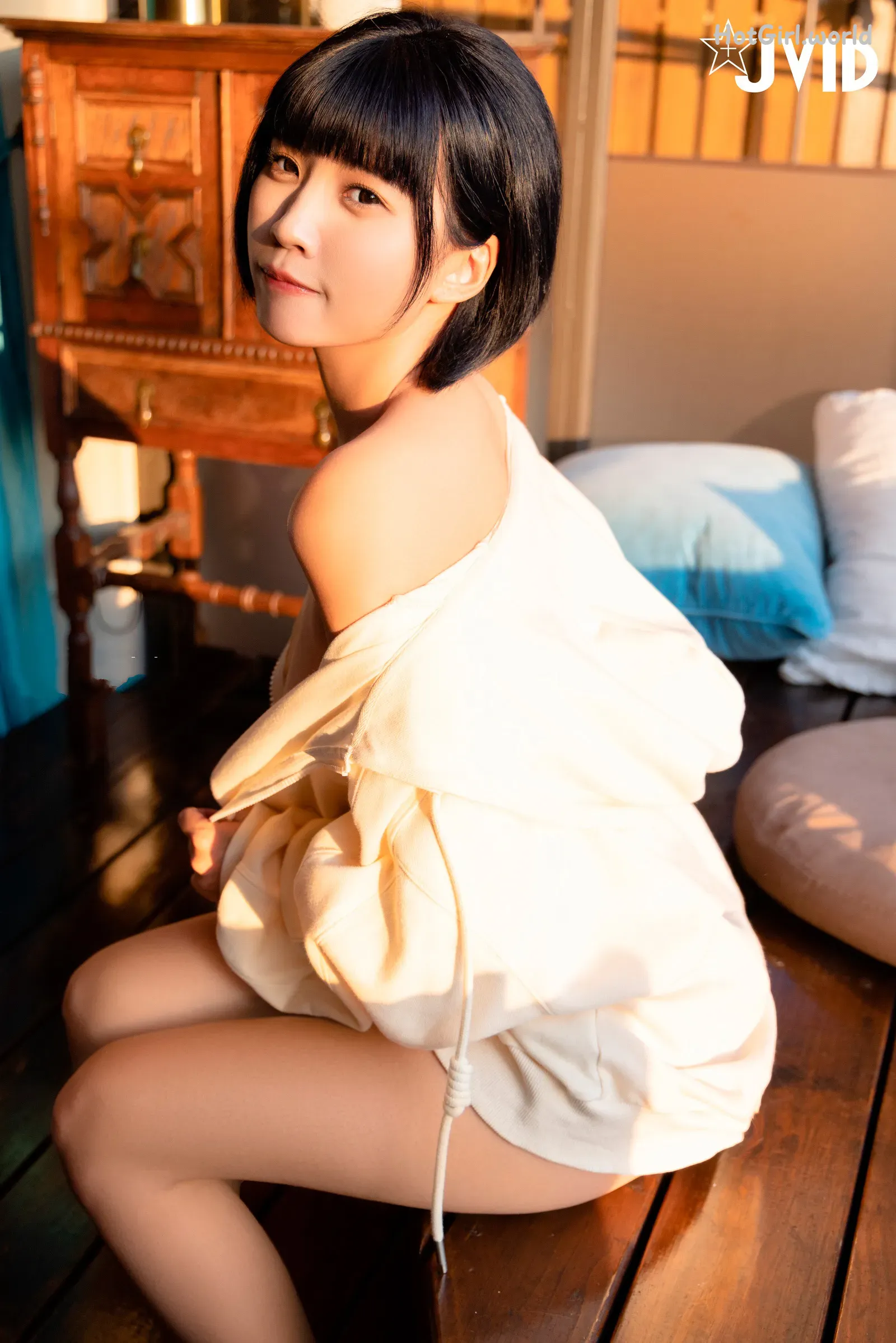 076_hotgirl.world.webp