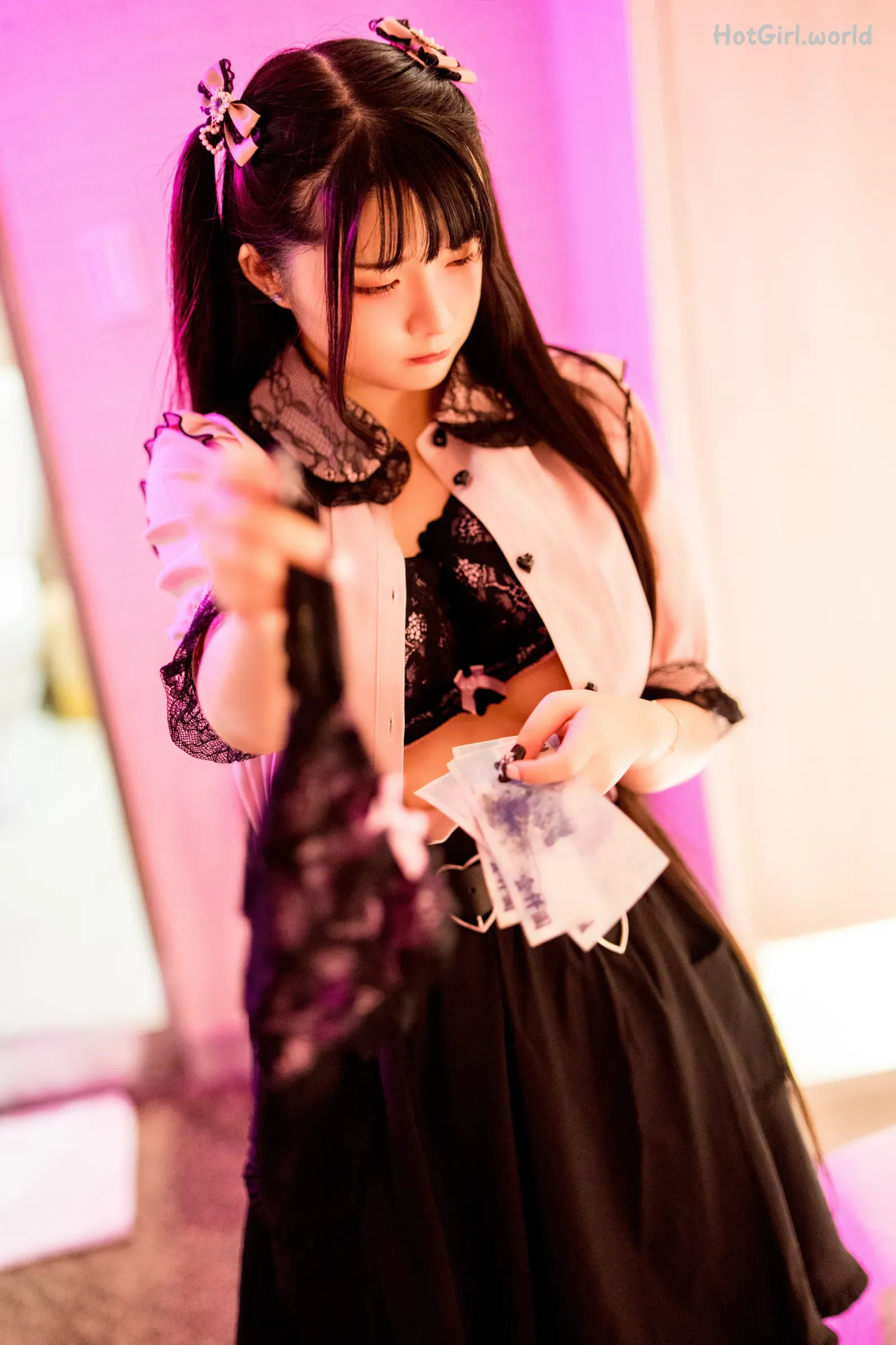 Coser-Raku-Night-LiLy-hotgirl.world-062.webp