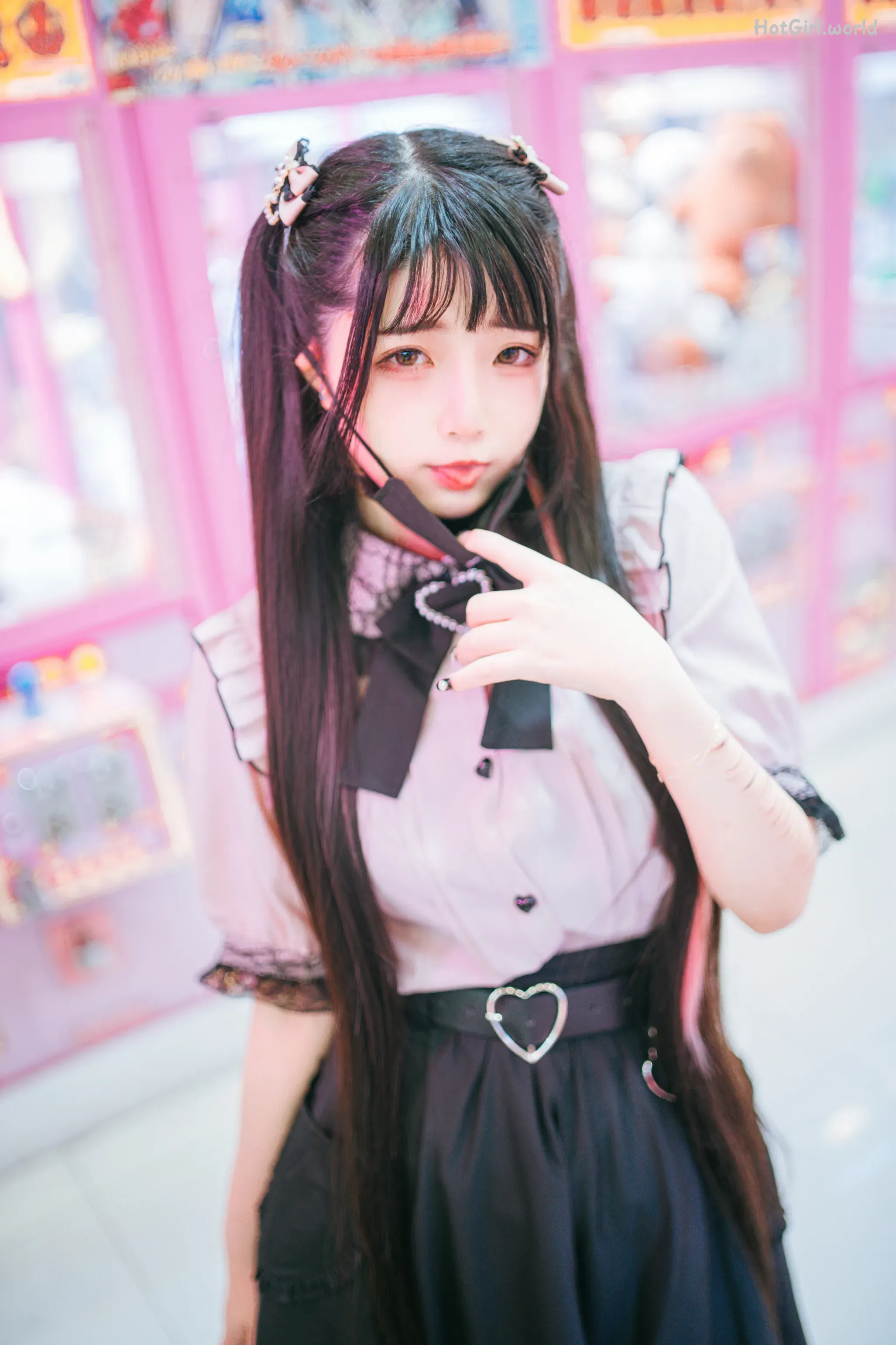 Coser-Raku-Night-LiLy-hotgirl.world-078.webp