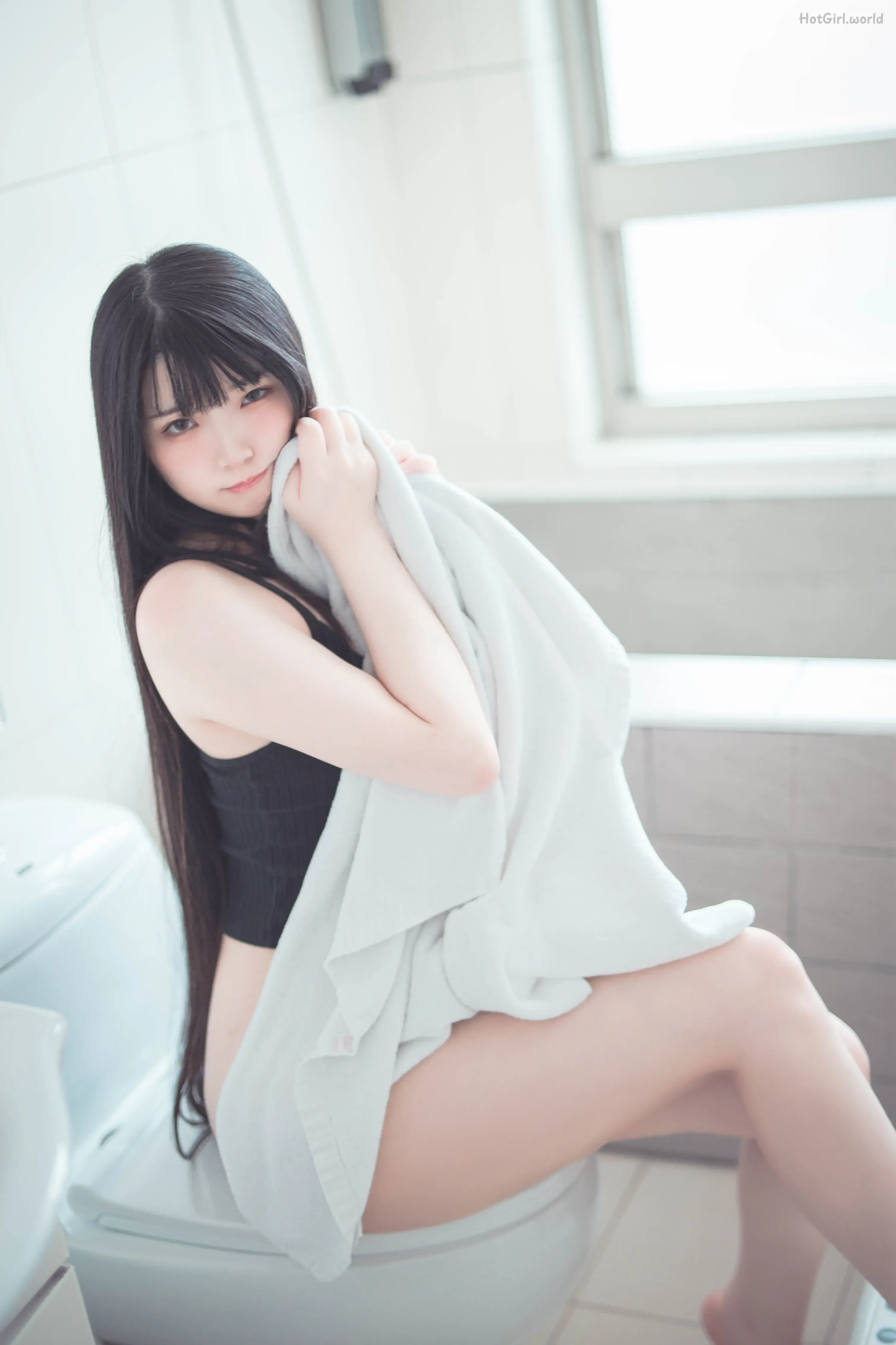 Coser-Raku-Weekend-hotgirl.world-002.webp
