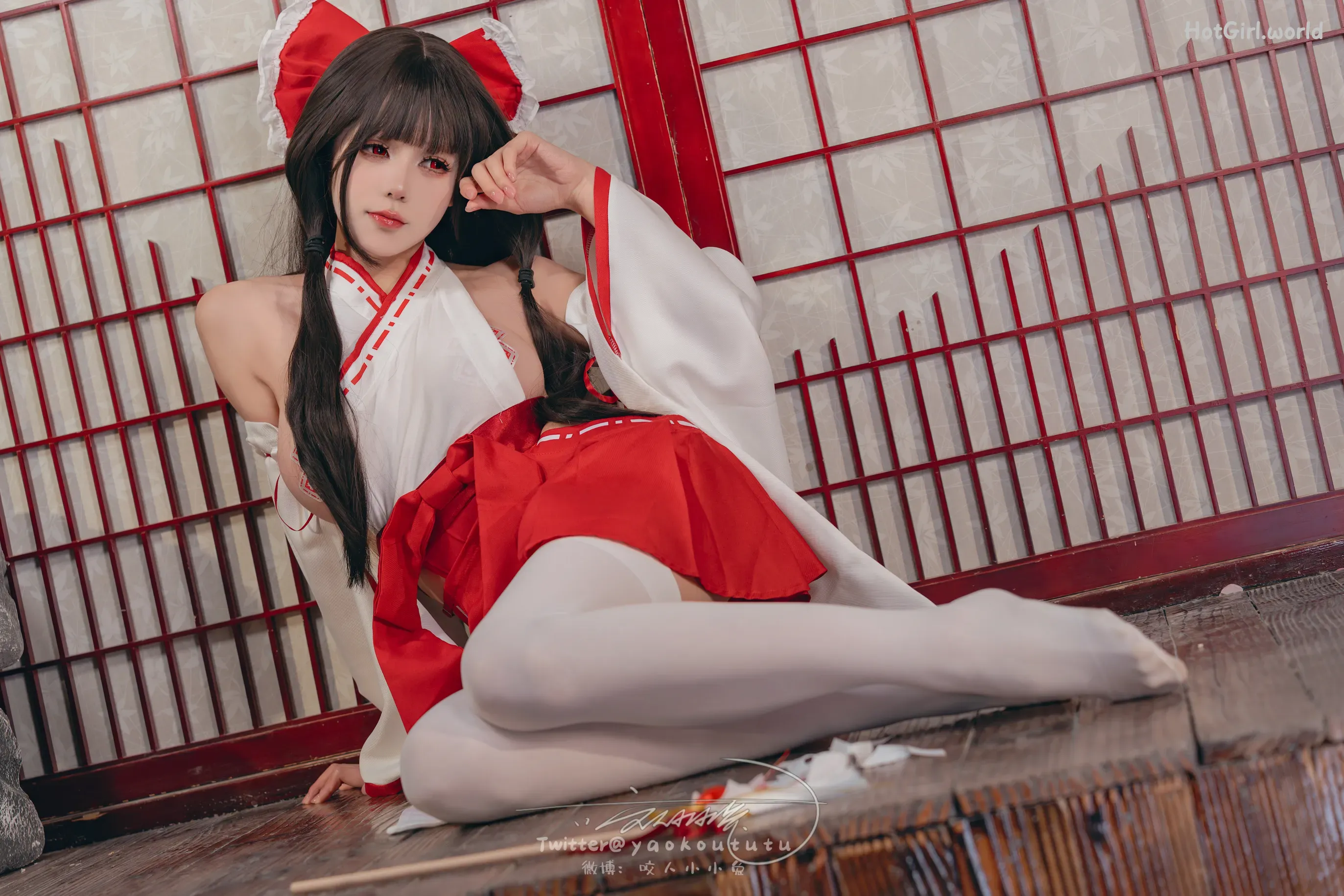 Coser-nian-nian-tuan-zi-tu-Roly-Poly-hotgirl.world-003.webp