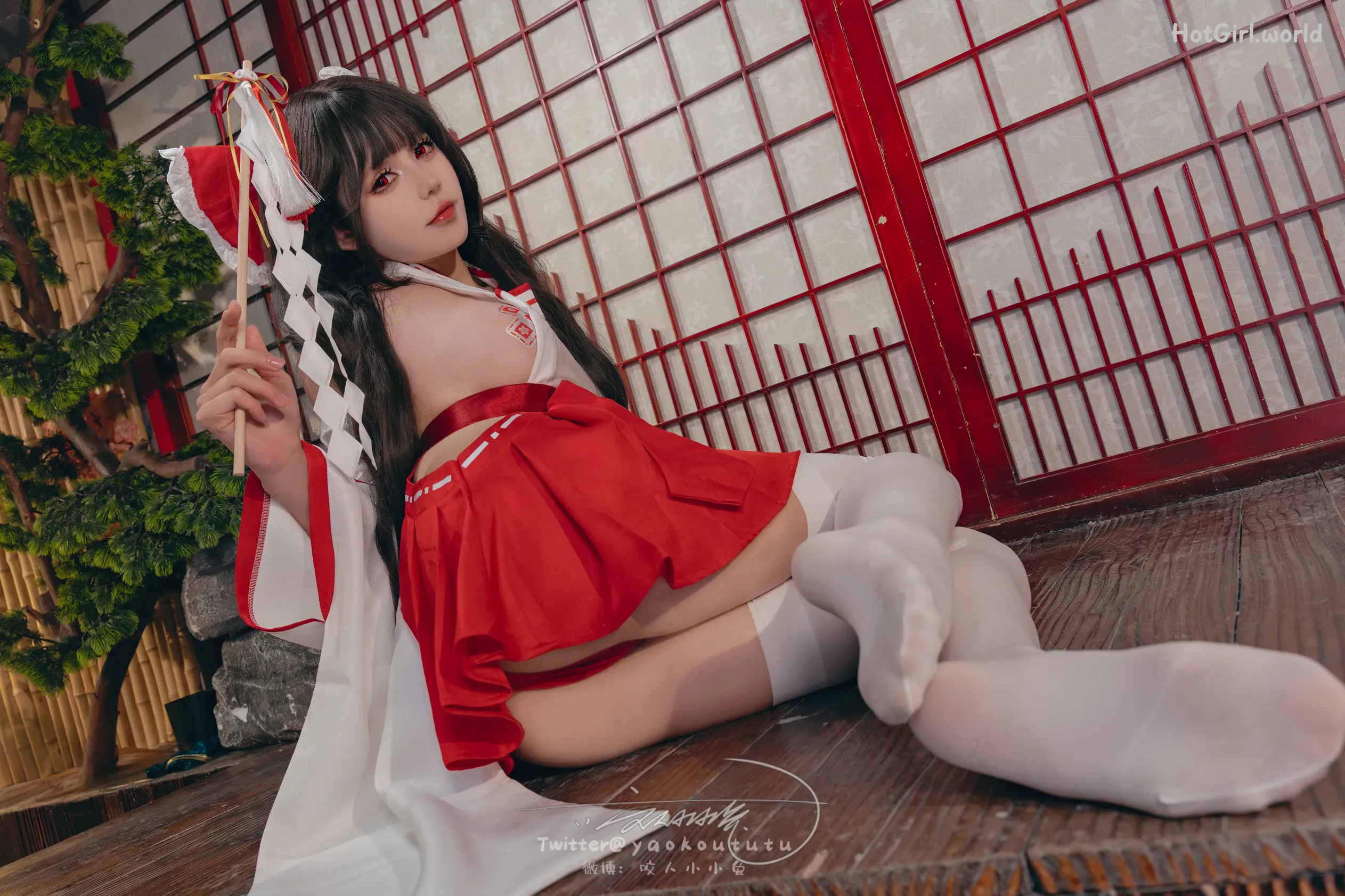 Coser-nian-nian-tuan-zi-tu-Roly-Poly-hotgirl.world-005.webp