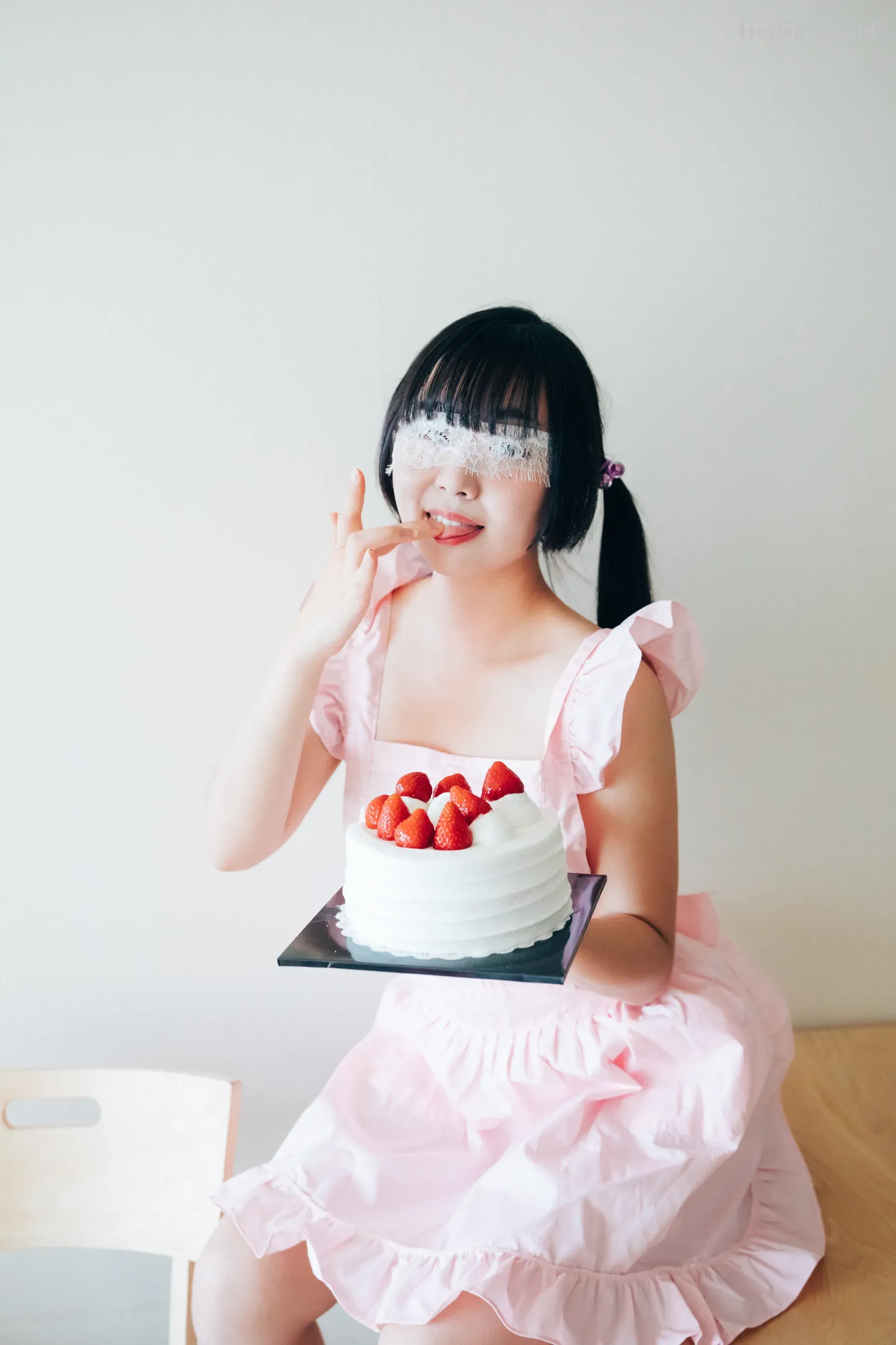 Loozy-Min-민-Min Taste Me(18 photos + 35 uncensored photos)