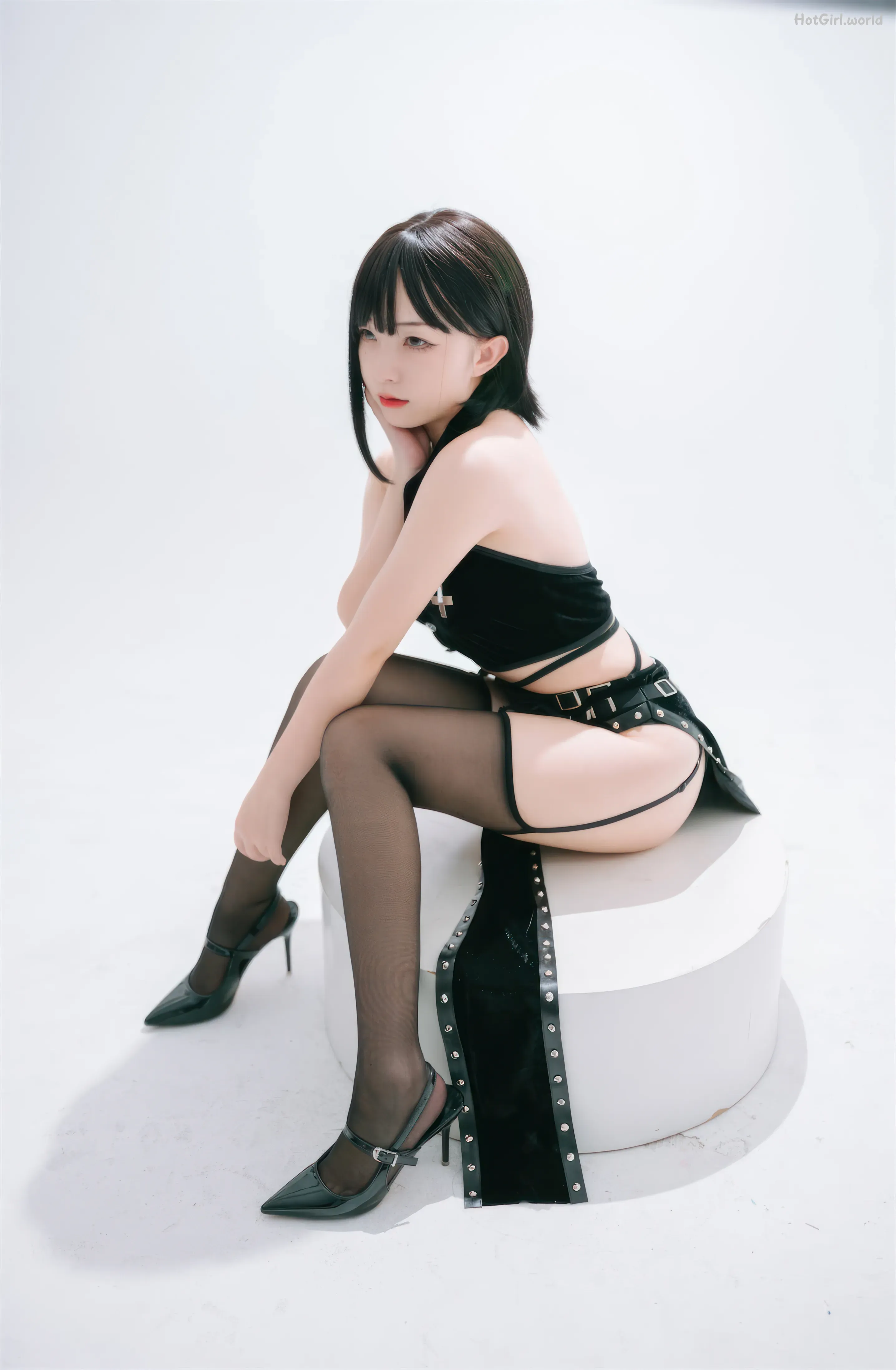 Coser-花铃-吊带袜修女