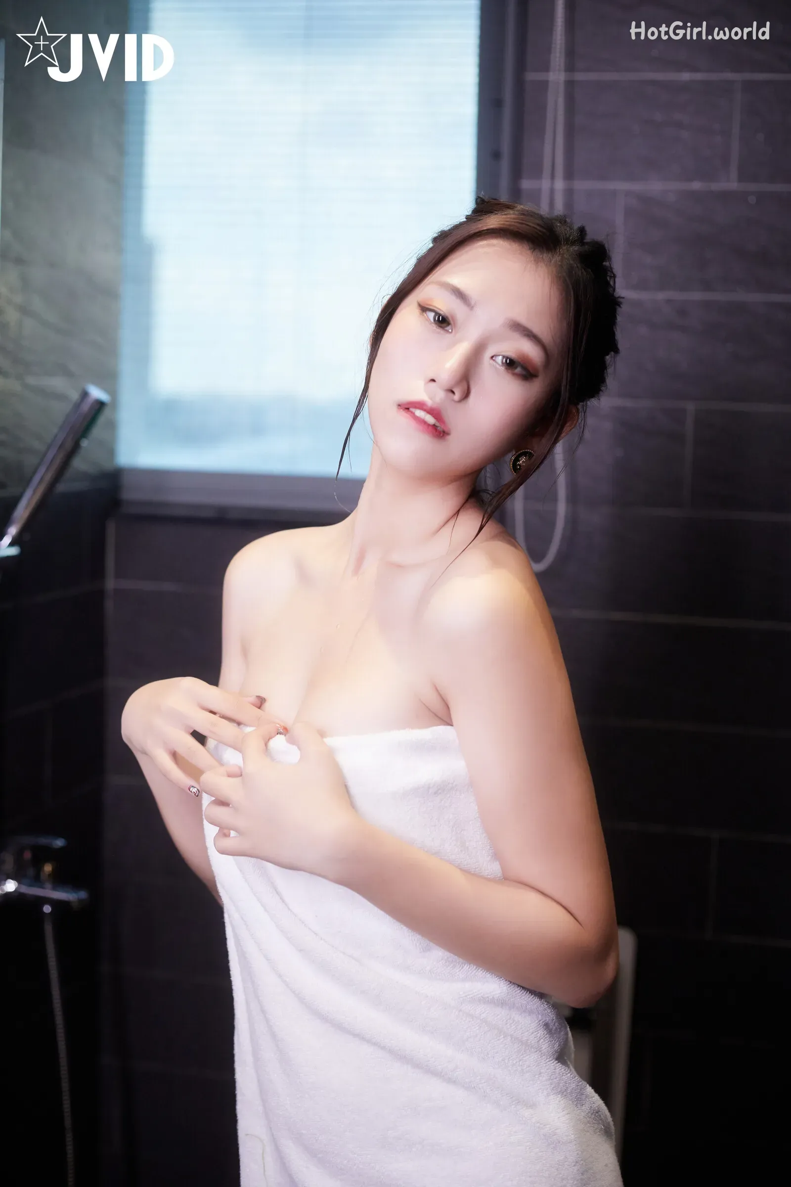 119_hotgirl.world.webp