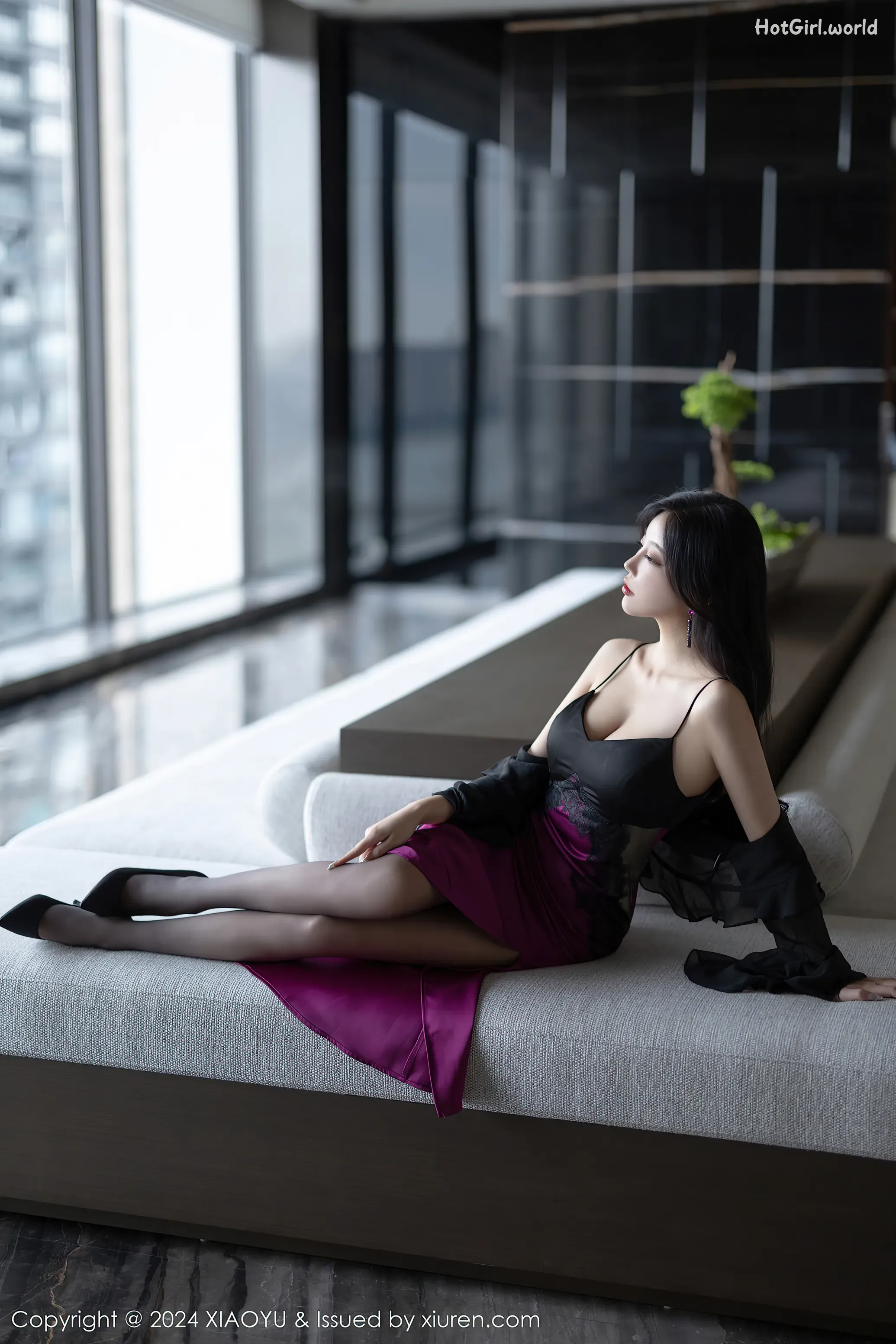 0008_hotgirl.world.webp