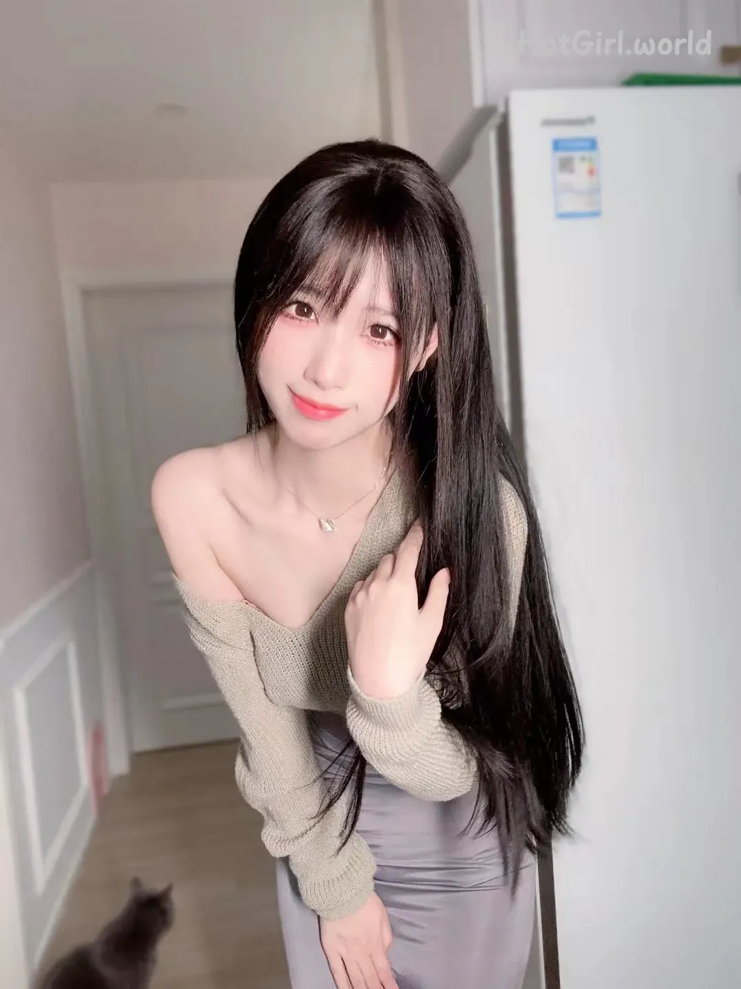 Cao-Mei-Zhou-Zhou-草莓粥粥-2023-04月舰长福利-0001-1048595762_hotgirl.world.webp