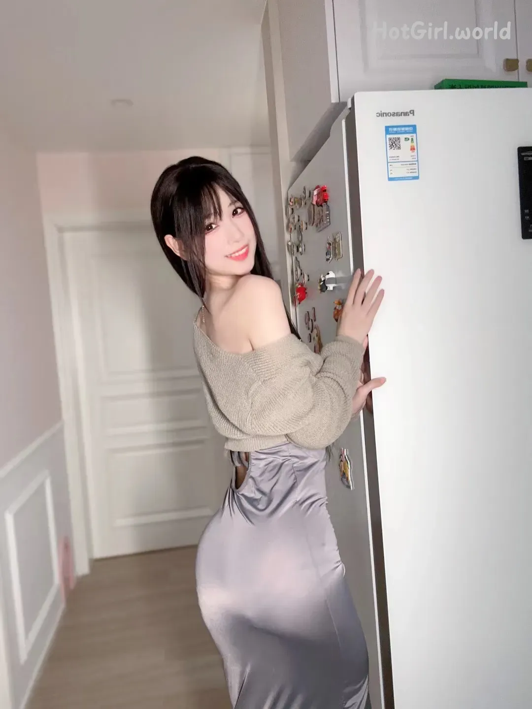 Cao-Mei-Zhou-Zhou-草莓粥粥-2023-04月舰长福利-0003-3904709467_hotgirl.world.webp
