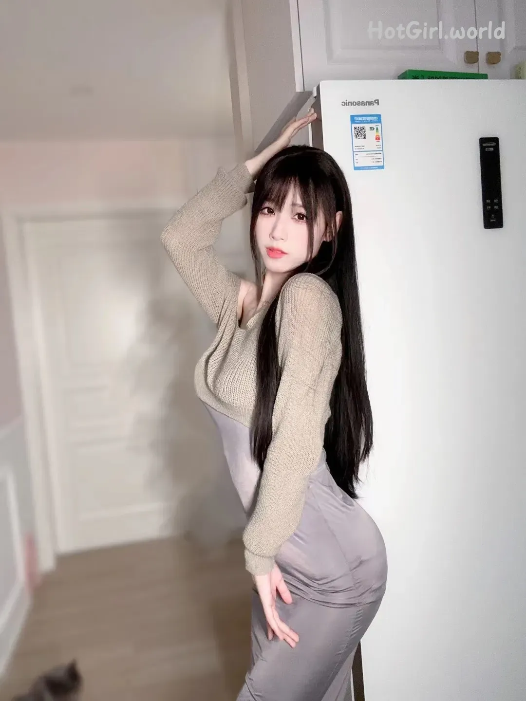 Cao-Mei-Zhou-Zhou-草莓粥粥-2023-04月舰长福利-0005-4387831768_hotgirl.world.webp