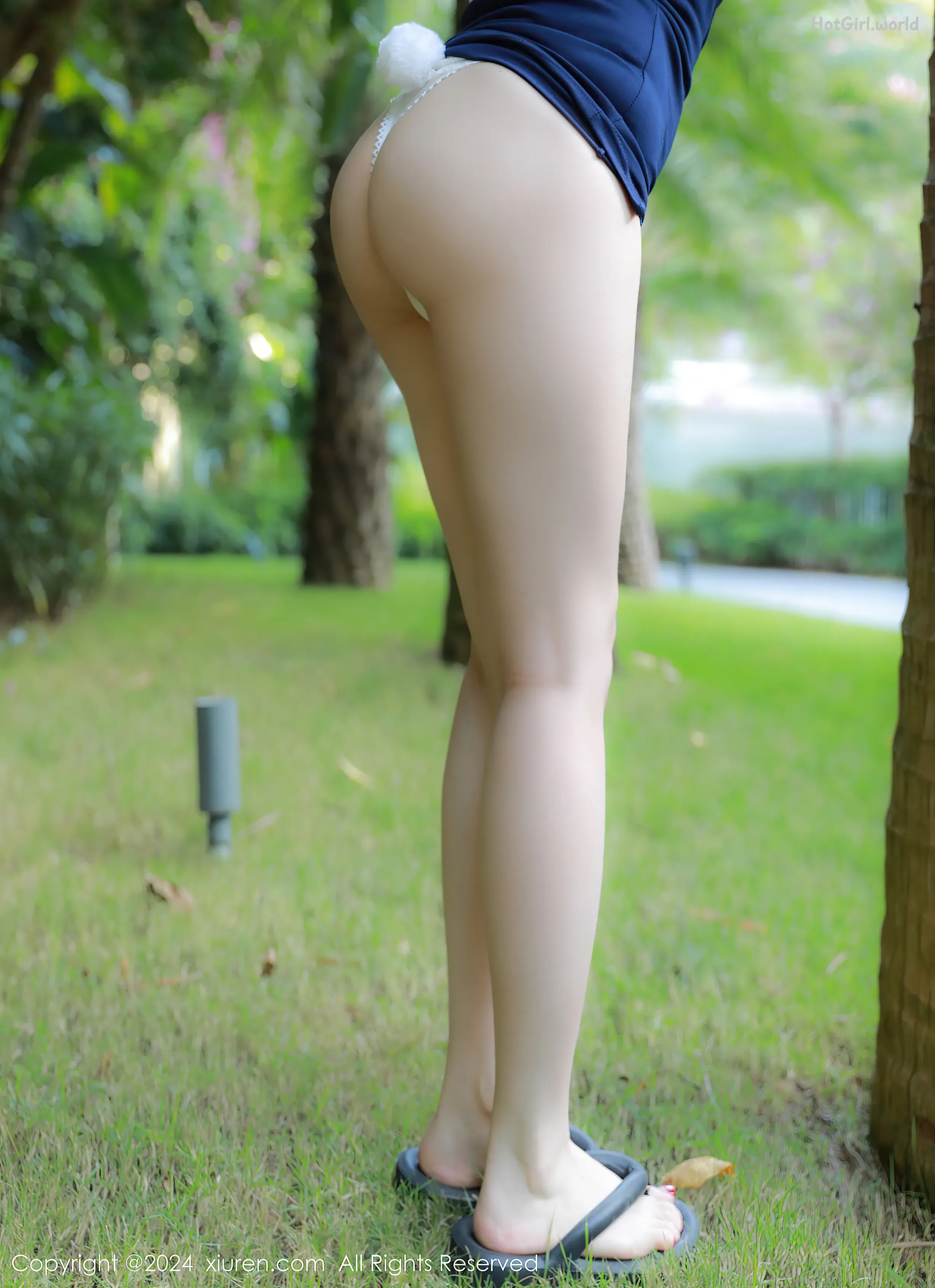 0004_hotgirl.world.webp